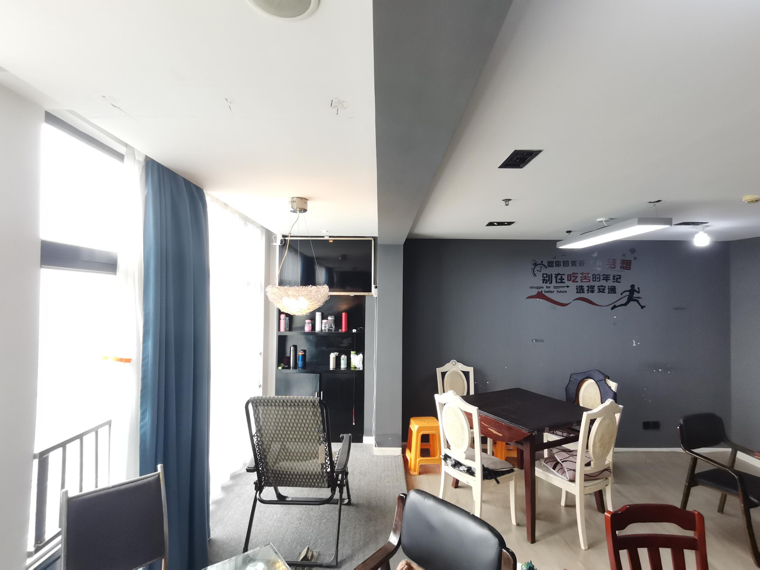 中南世纪城南区 1室1厅1卫 84m&sup2;
