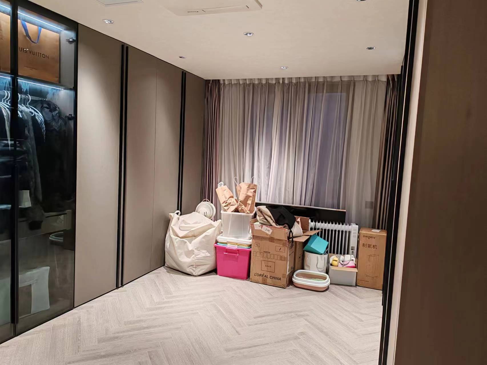 城市嘉苑 4室2厅2卫 200.00m&sup2;