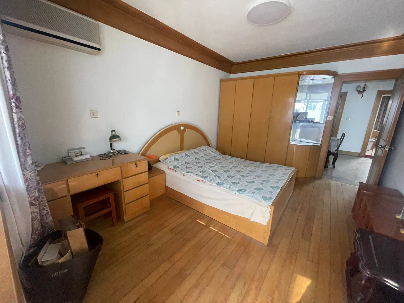 市民广场 3室2厅1卫 102m&sup2;
