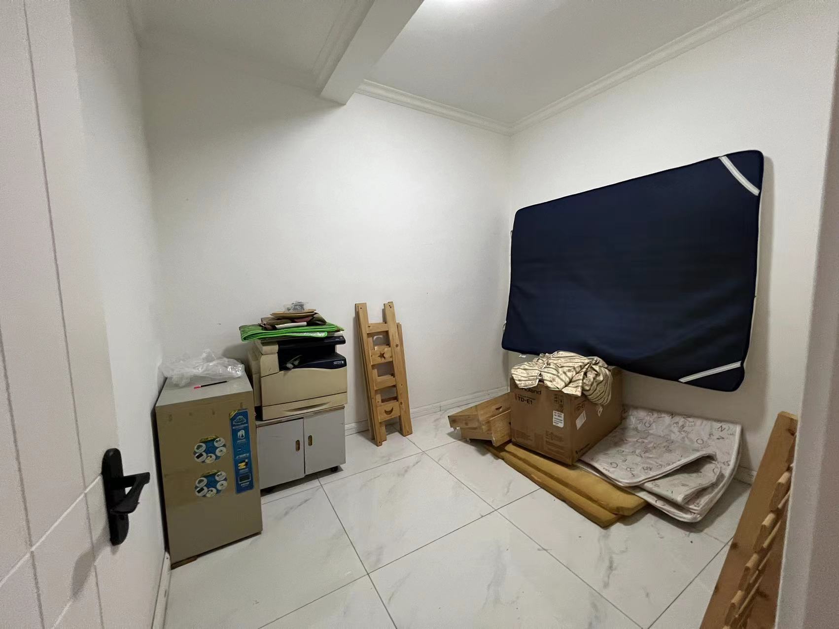 军山花园 4室3厅2卫 210m&sup2;