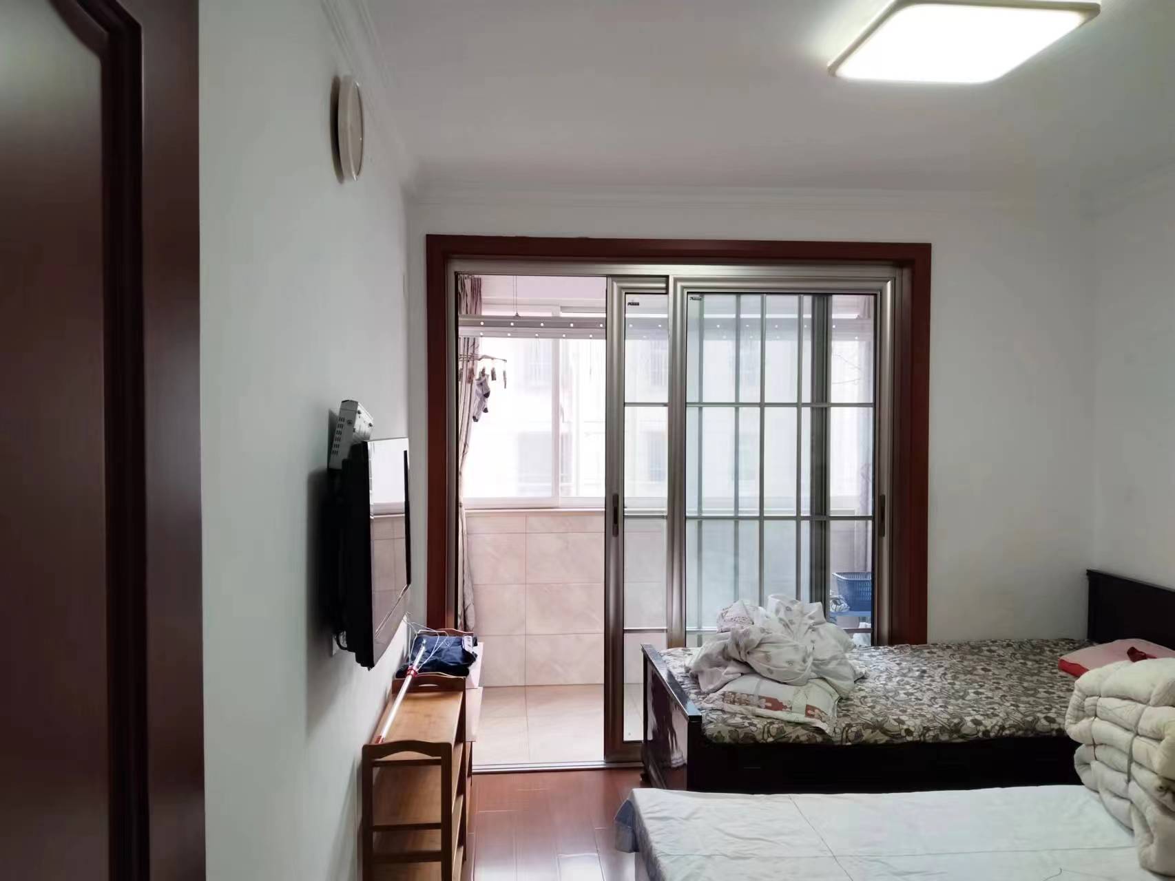 城港新村 3室1厅1卫 71m&sup2;