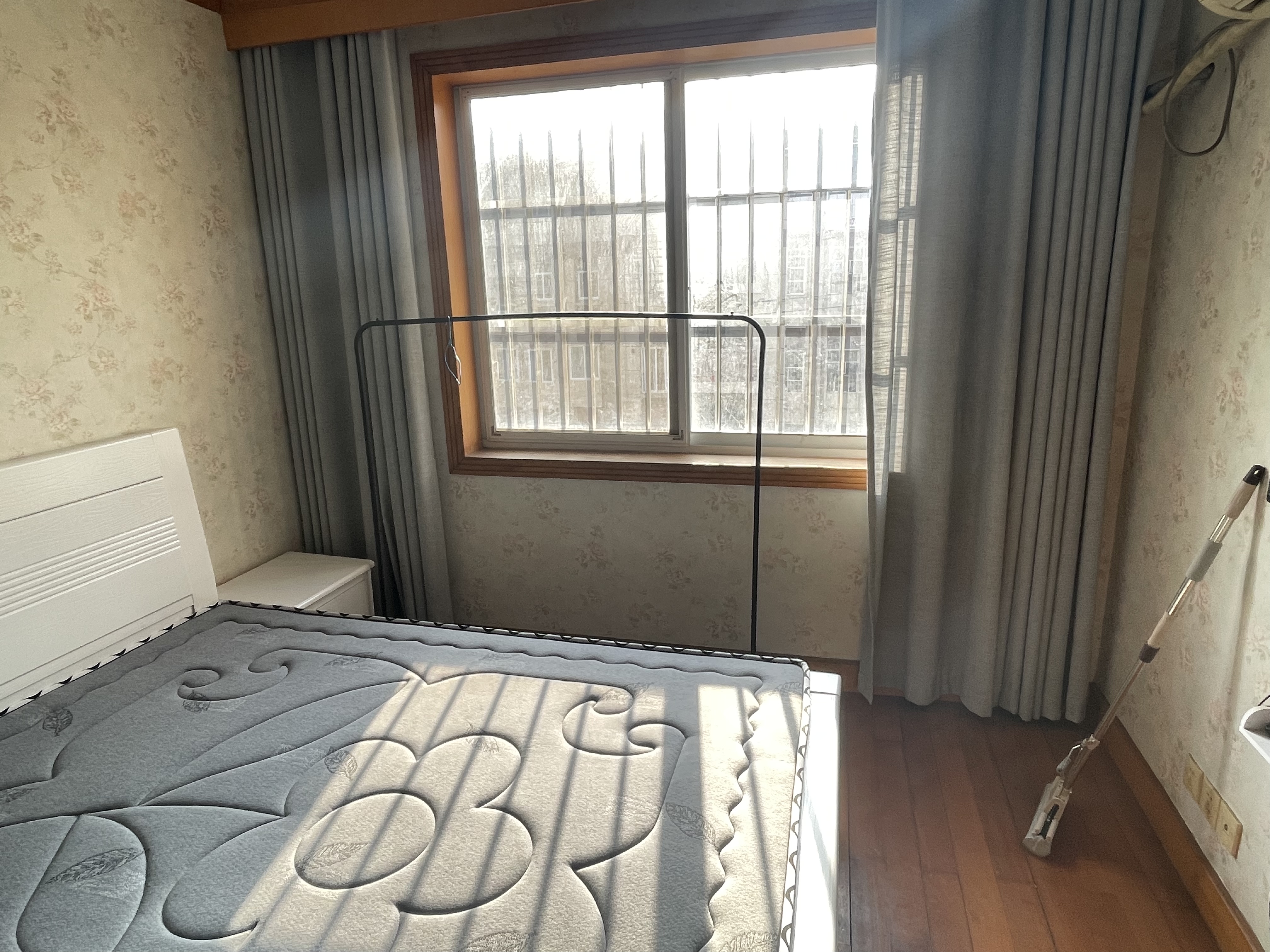 城港新村 3室1厅1卫 72m&sup2;