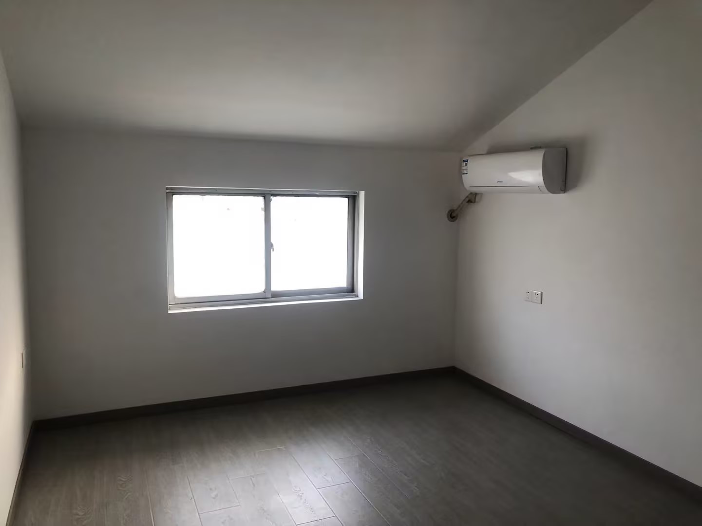 虹桥西村 2室2厅1卫 82.16m&sup2;