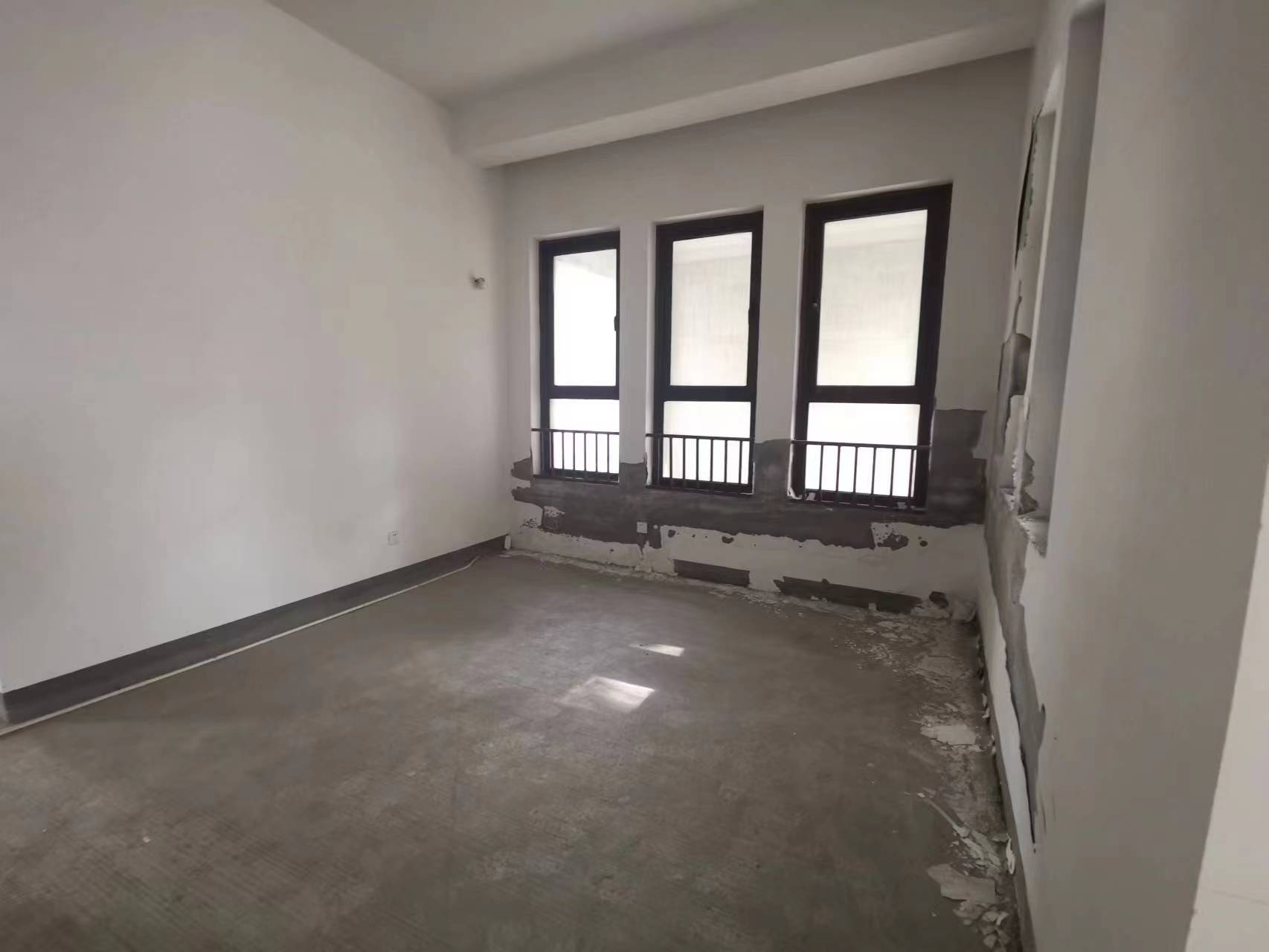 金河名人世家 6室2厅4卫 310.21m&sup2;