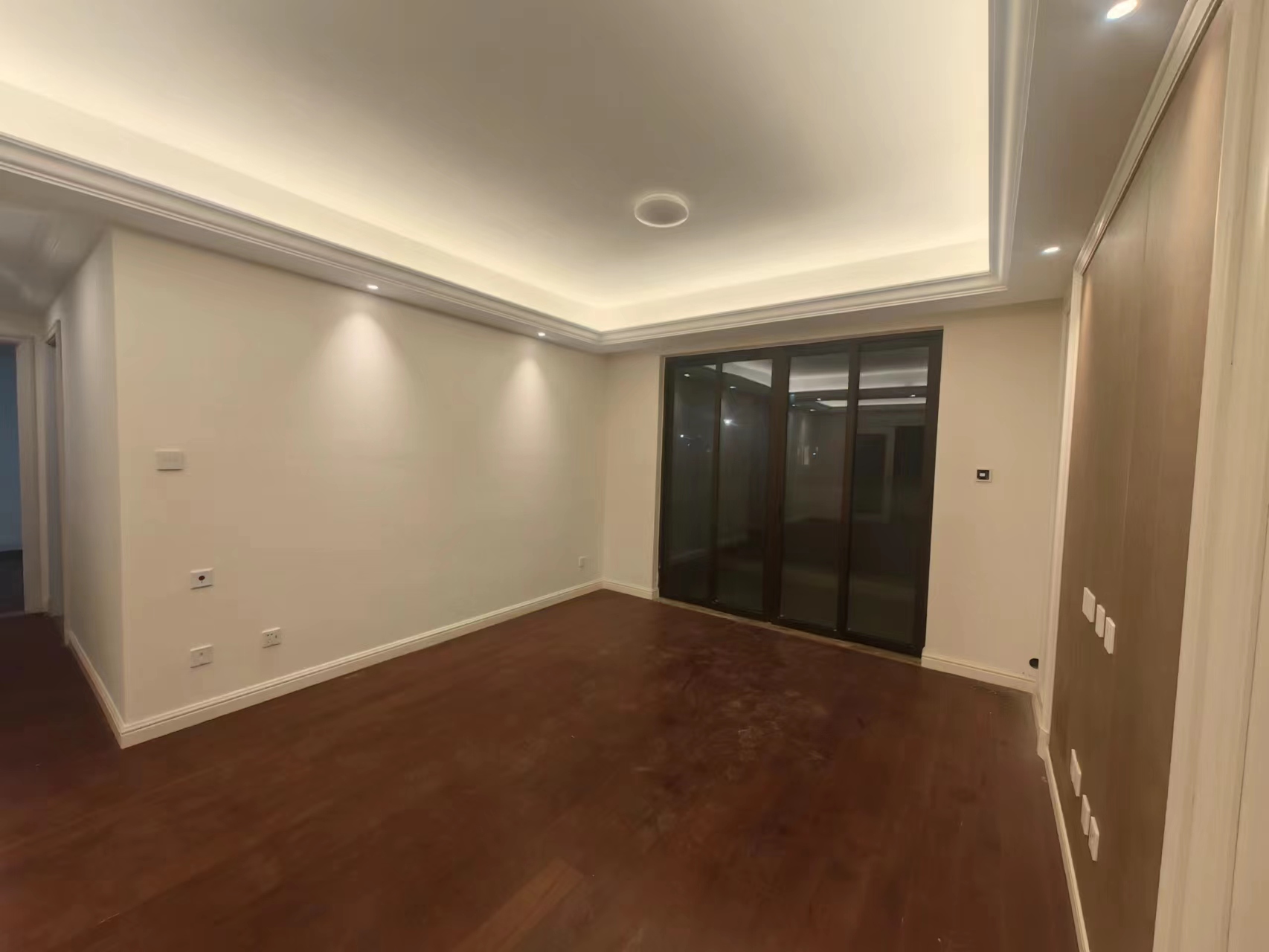 红星天铂 4室2厅2卫 128m²