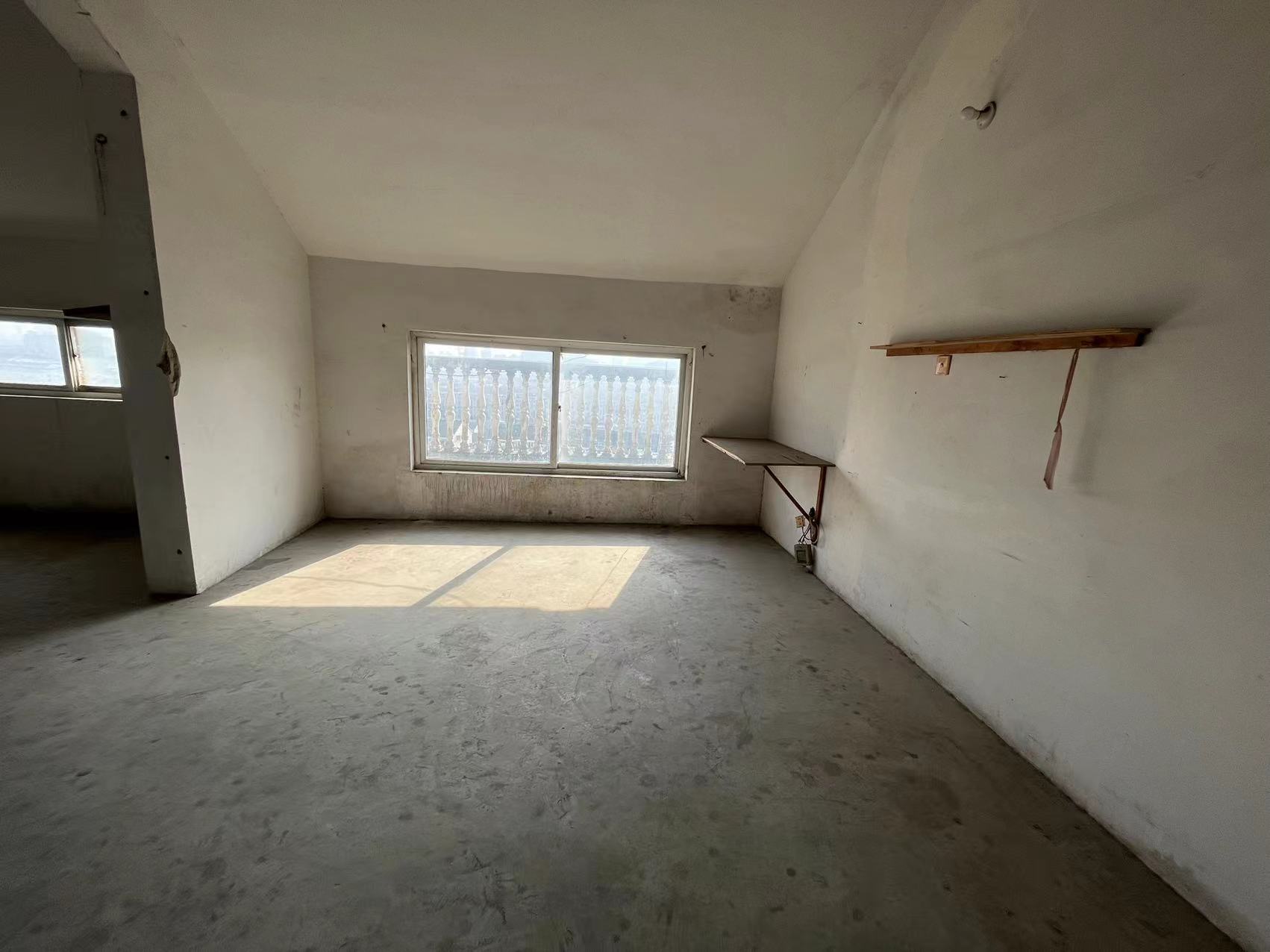 城港花苑西区 4室1厅1卫 170.00m&sup2;