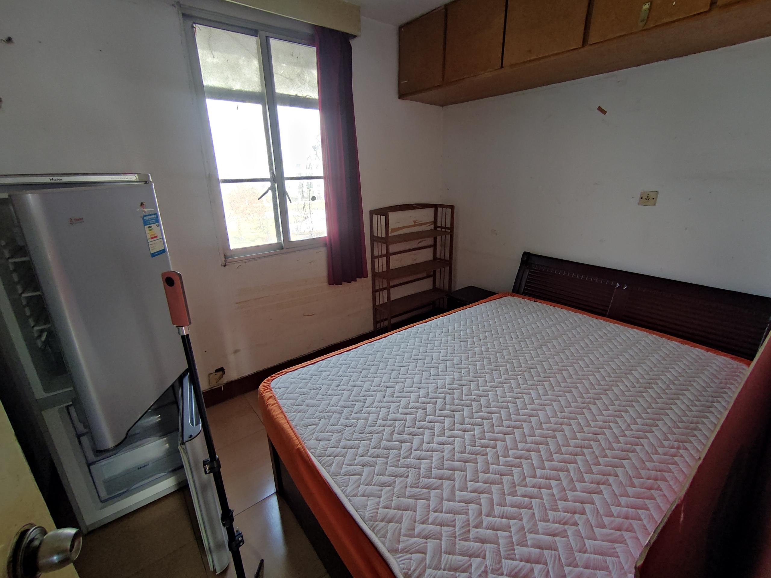 任港路45号 2室1厅1卫 70.00m²