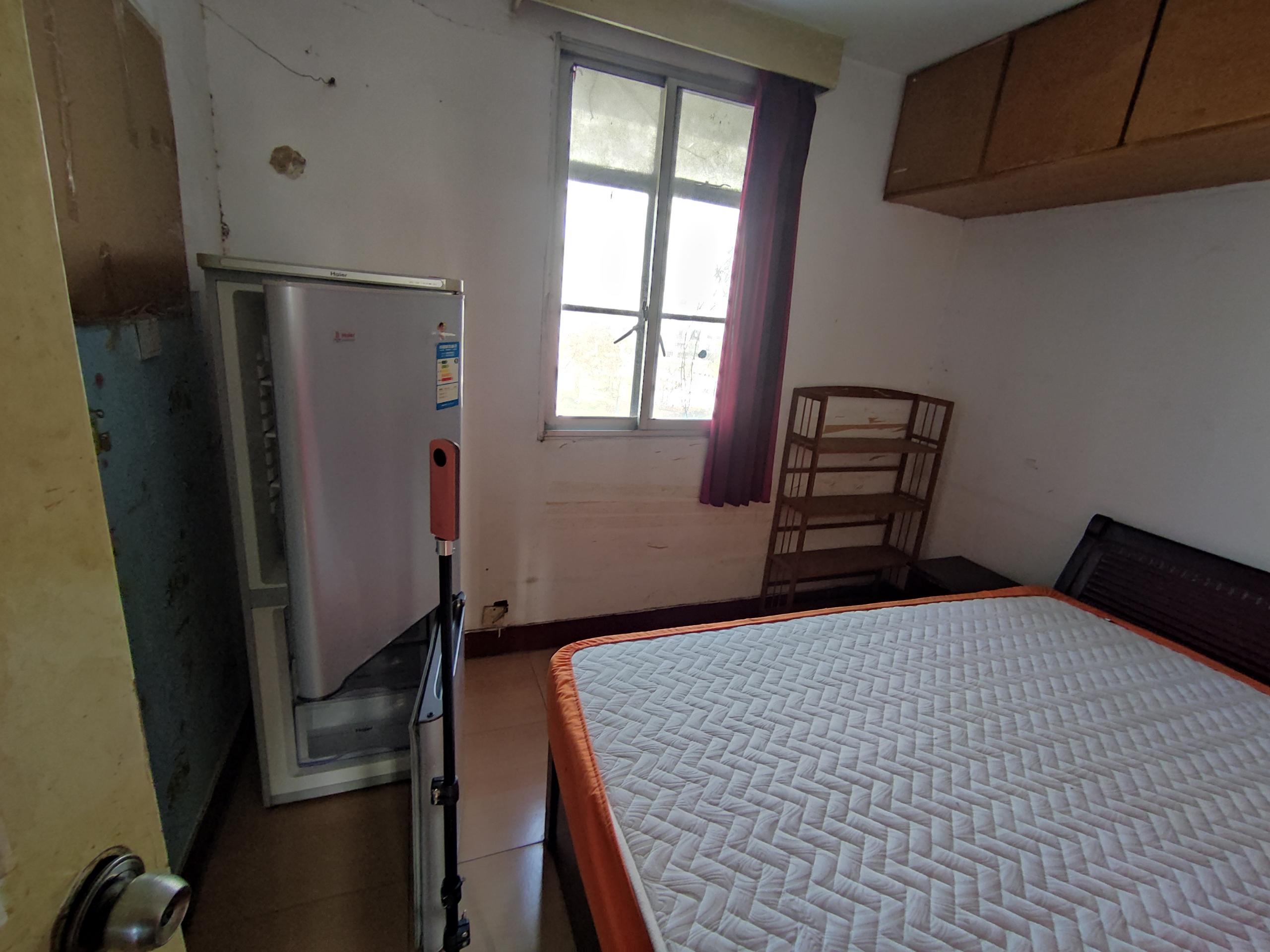 任港路45号 2室1厅1卫 70.00m²