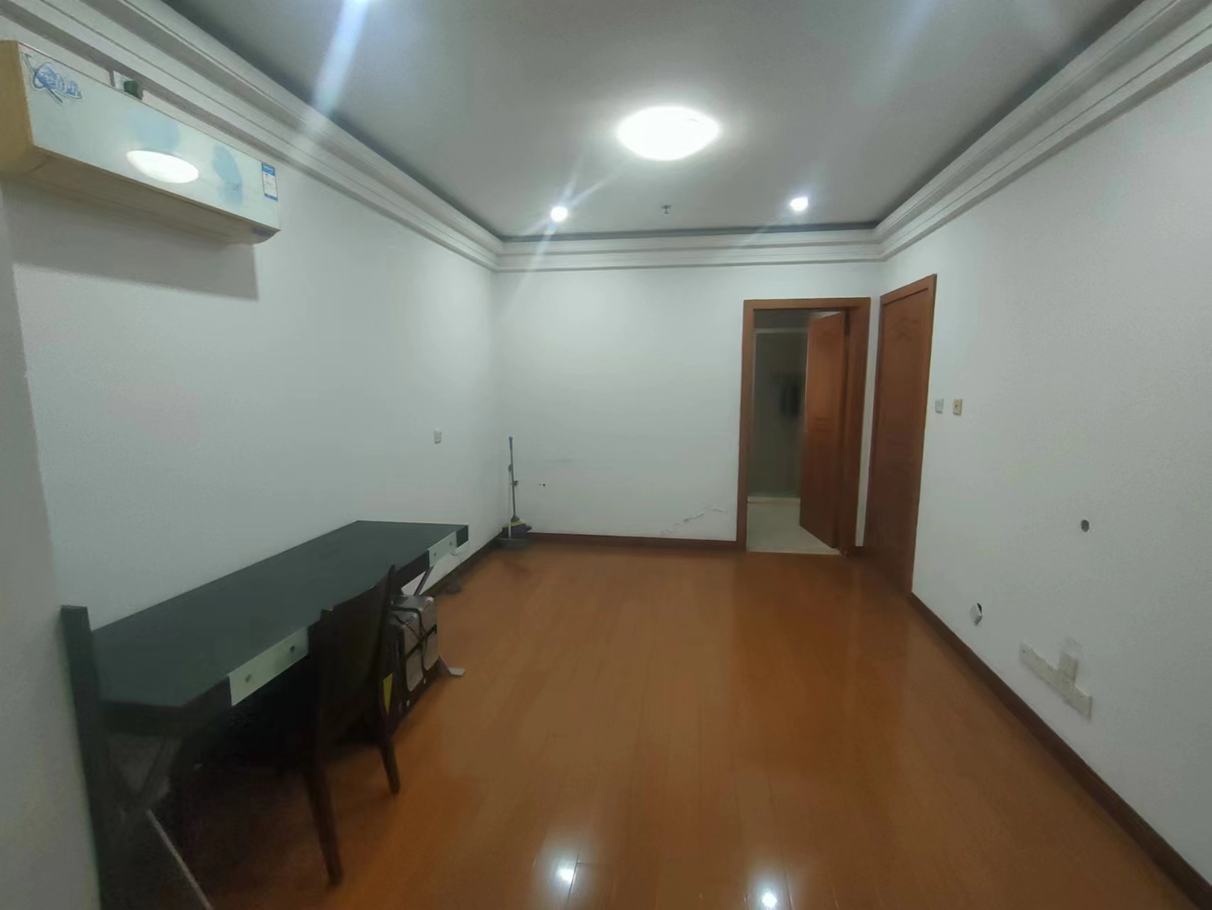 中南世纪城南区 1室1厅1卫 86m&sup2;