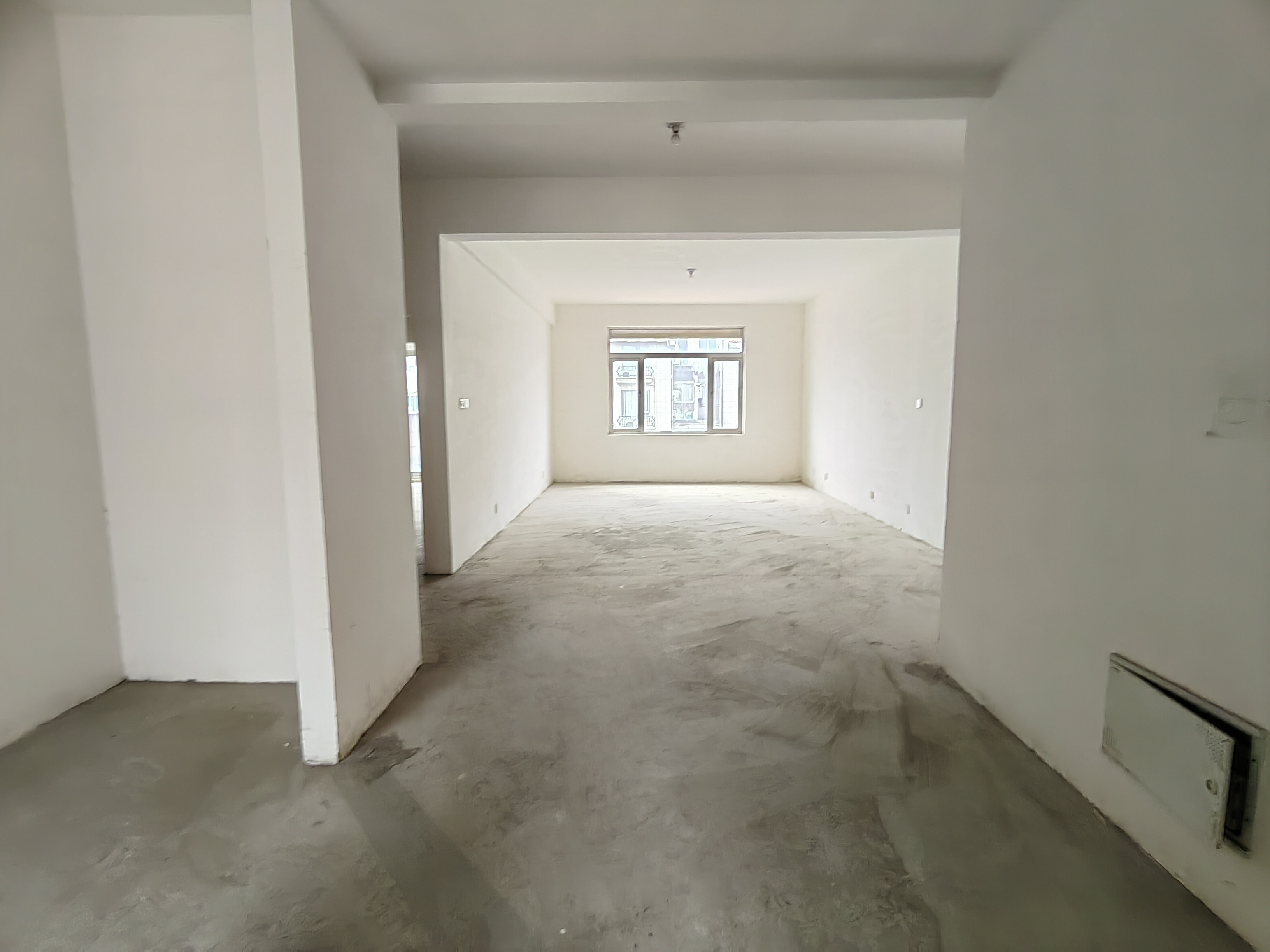 军山花园 4室2厅2卫 229.30m&sup2;
