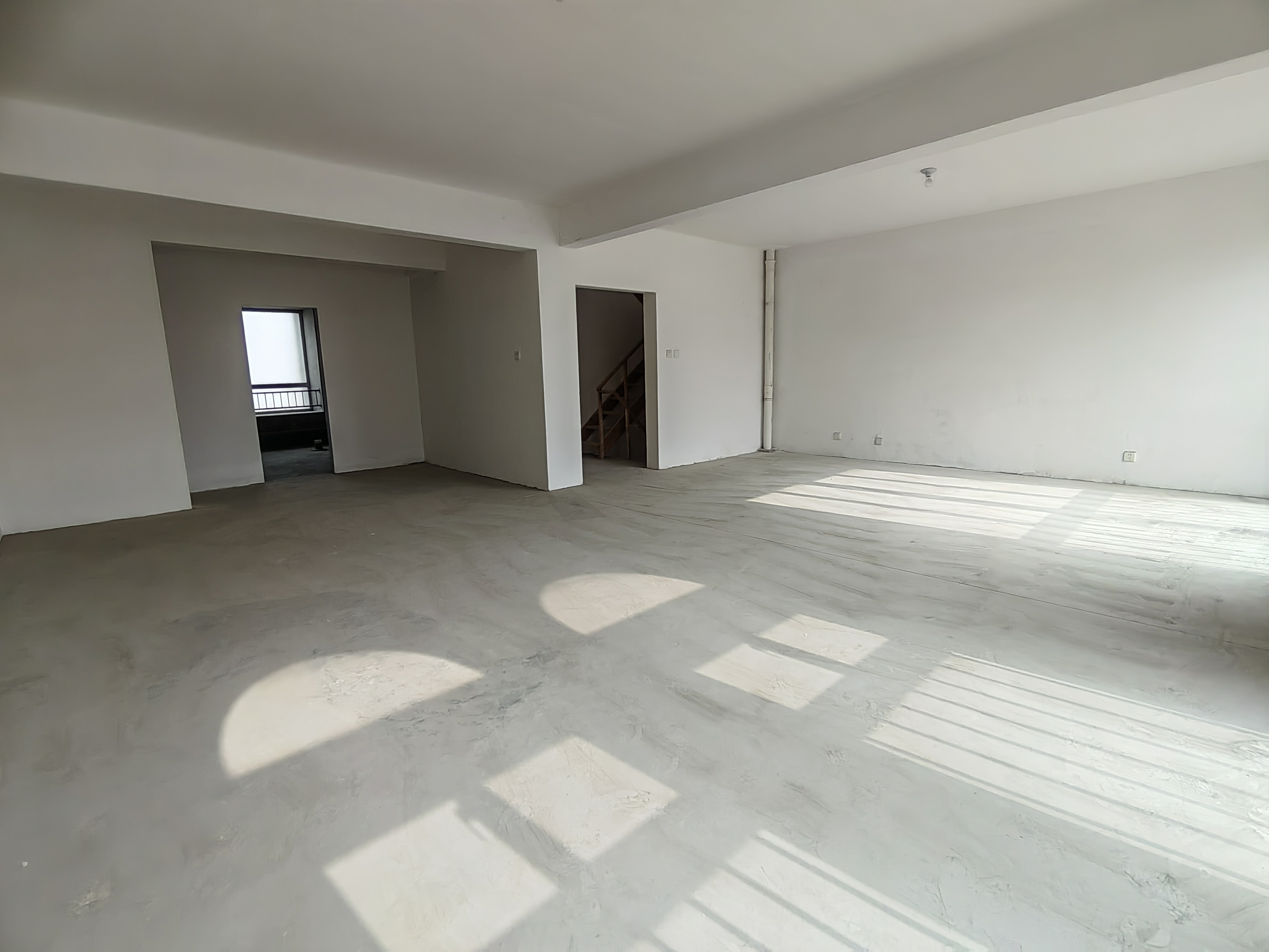 军山花园 4室2厅2卫 229.30m&sup2;