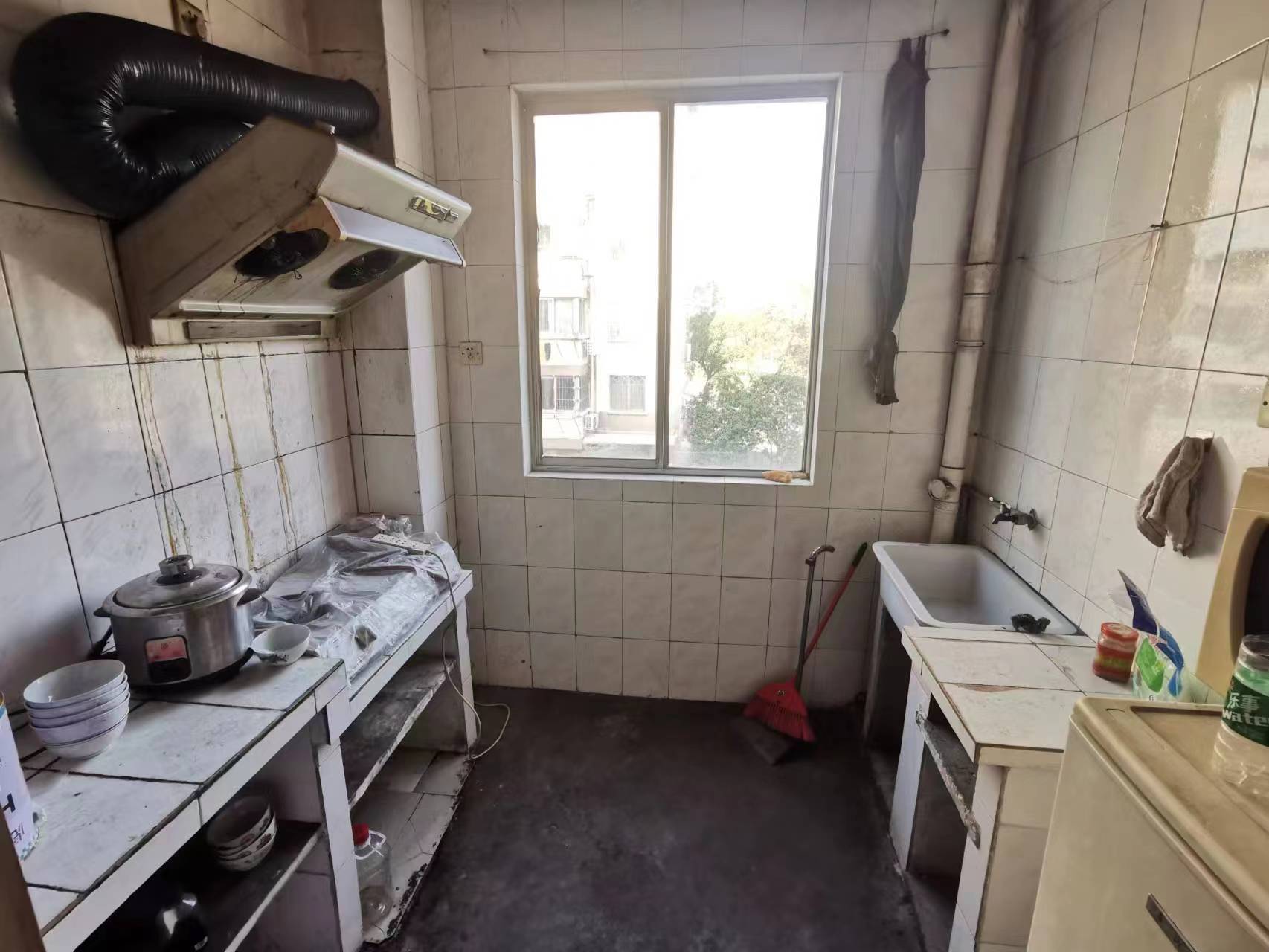 曙光社区 2室1厅1卫 63.00m&sup2;