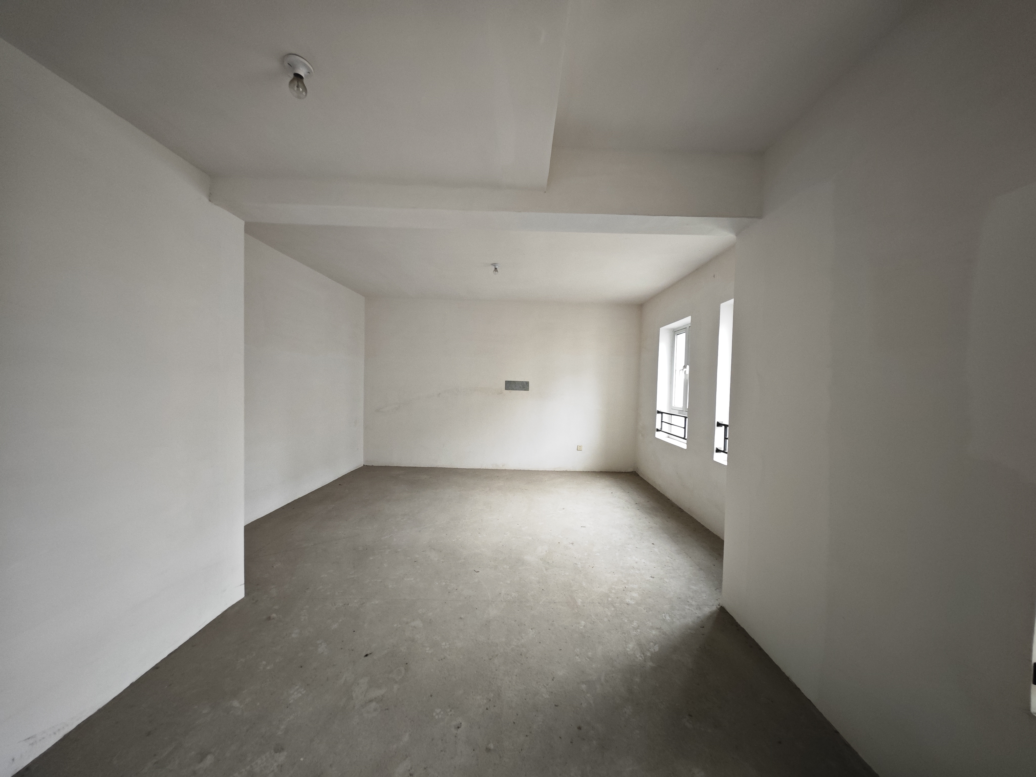 顺发御园 5室2厅3卫 300m&sup2;