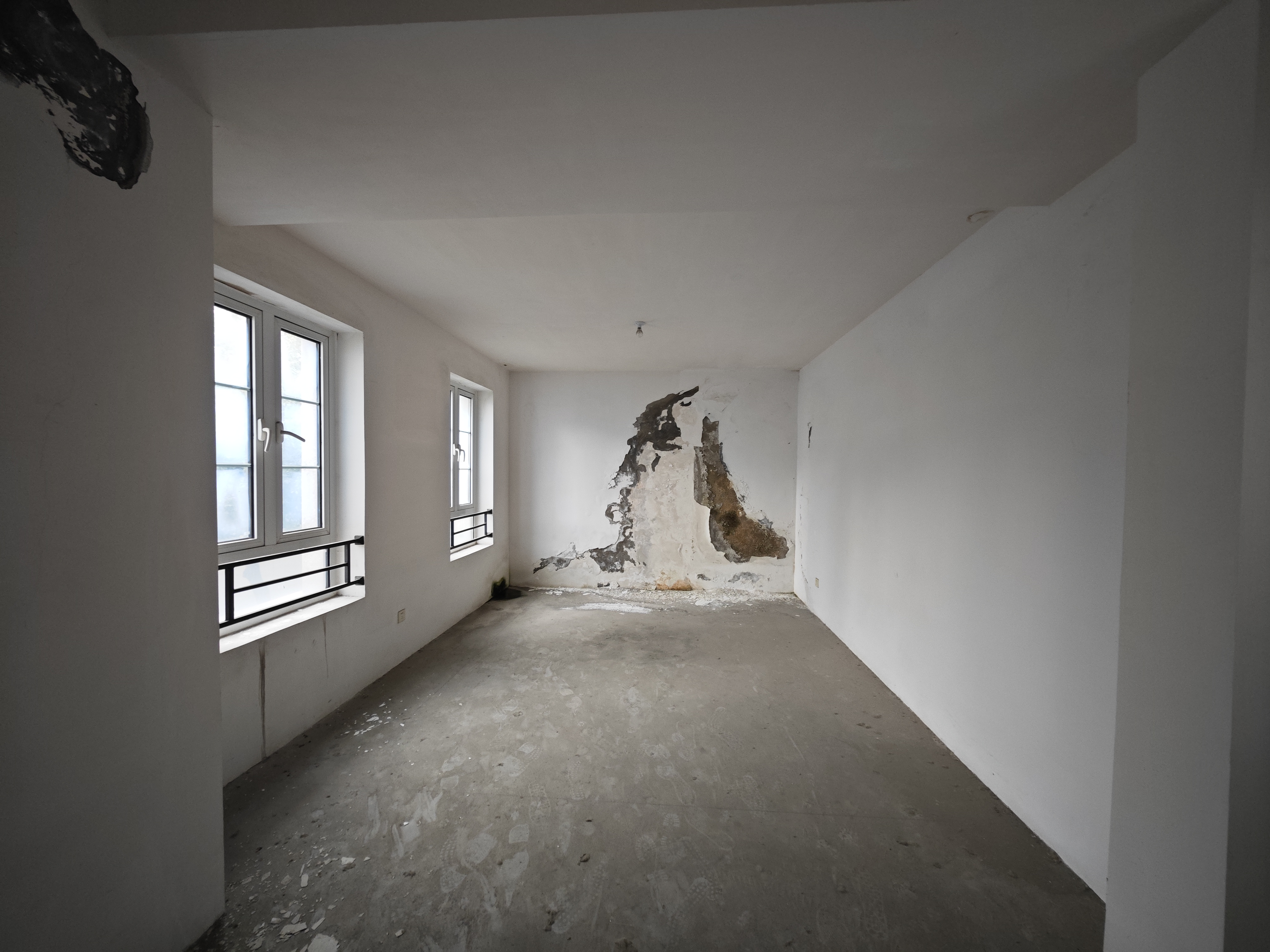 顺发御园 5室2厅3卫 300m&sup2;