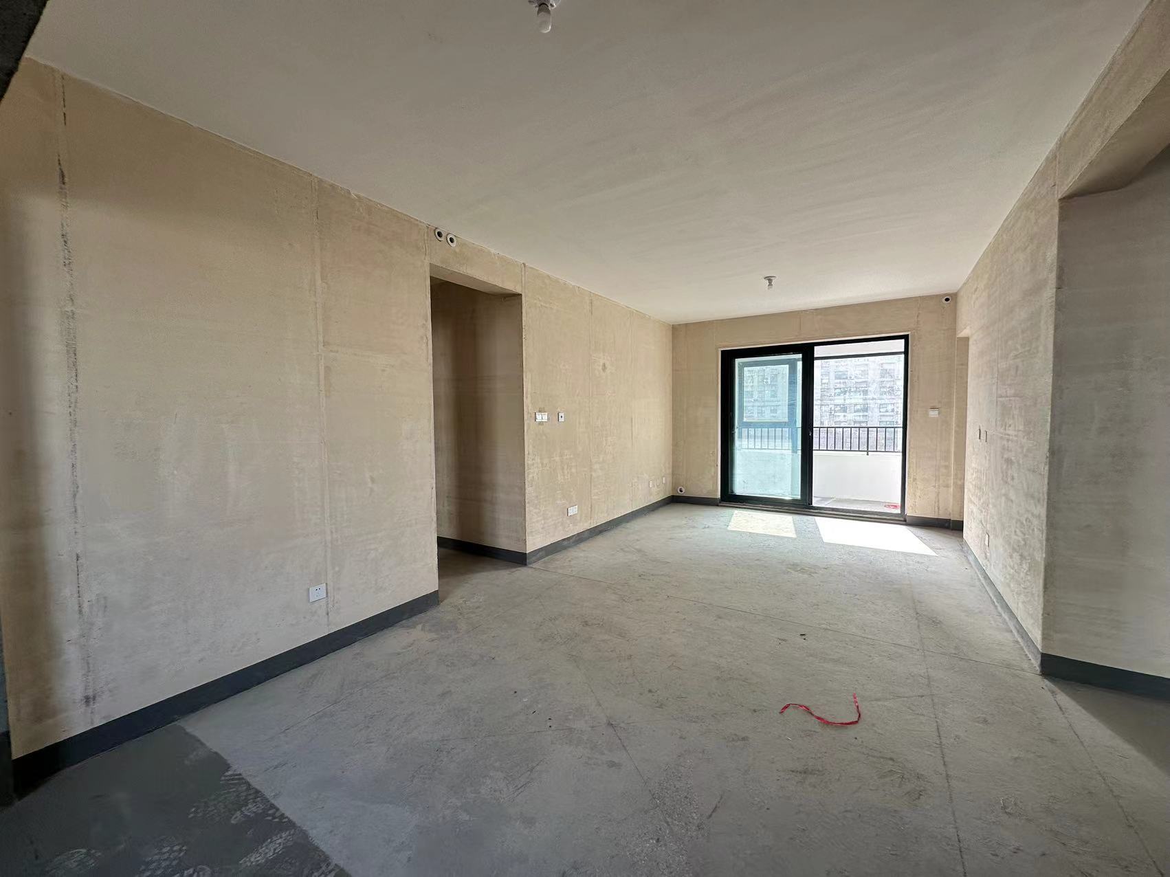 龙湖卓越·悦珑湾 3室2厅2卫 130m²