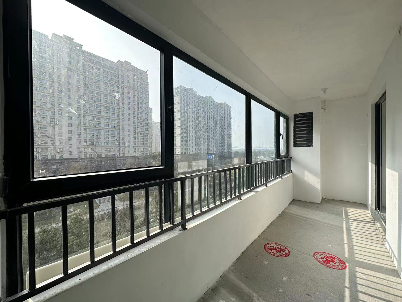 龙湖卓越&middot;悦珑湾 3室2厅2卫 130m&sup2;