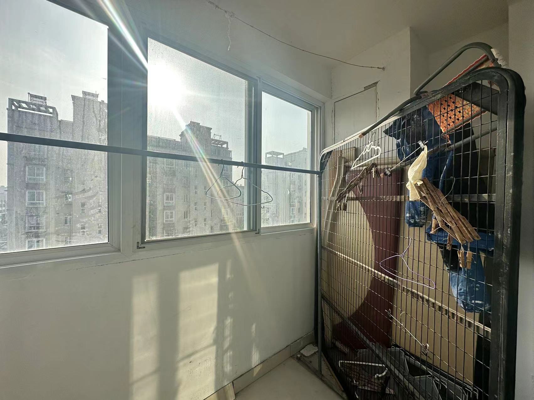 天霞苑 2室2厅1卫 98m&sup2;