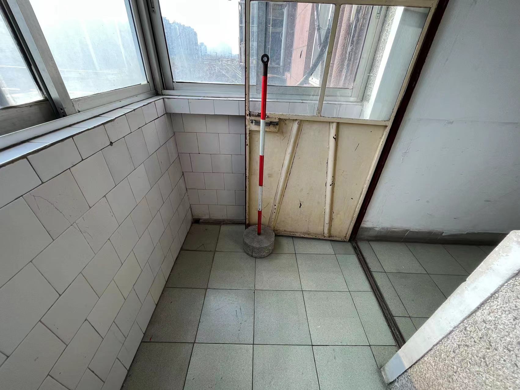光明东村二期 2室1厅1卫 61.80m&sup2;