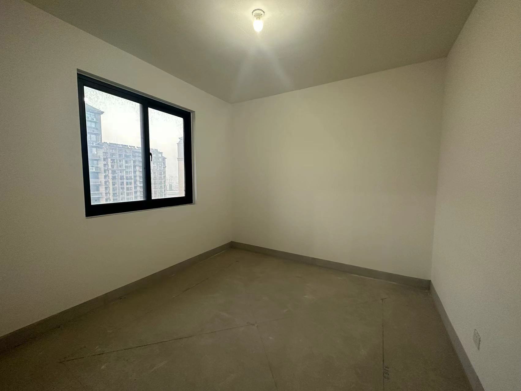 红星嘉苑 3室2厅1卫 126.00m&sup2;