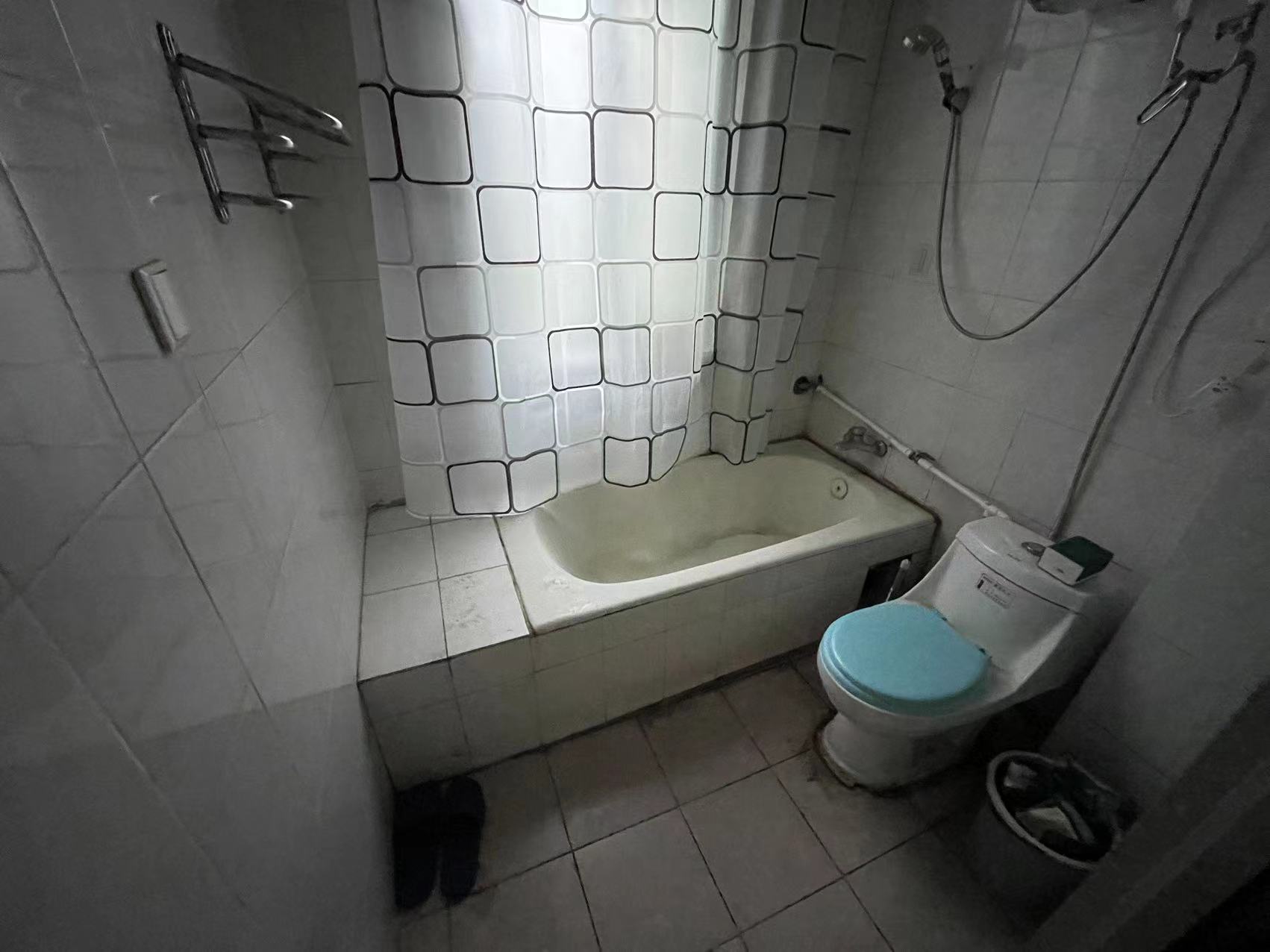 八角亭小区 4室2厅1卫 128.00m&sup2;