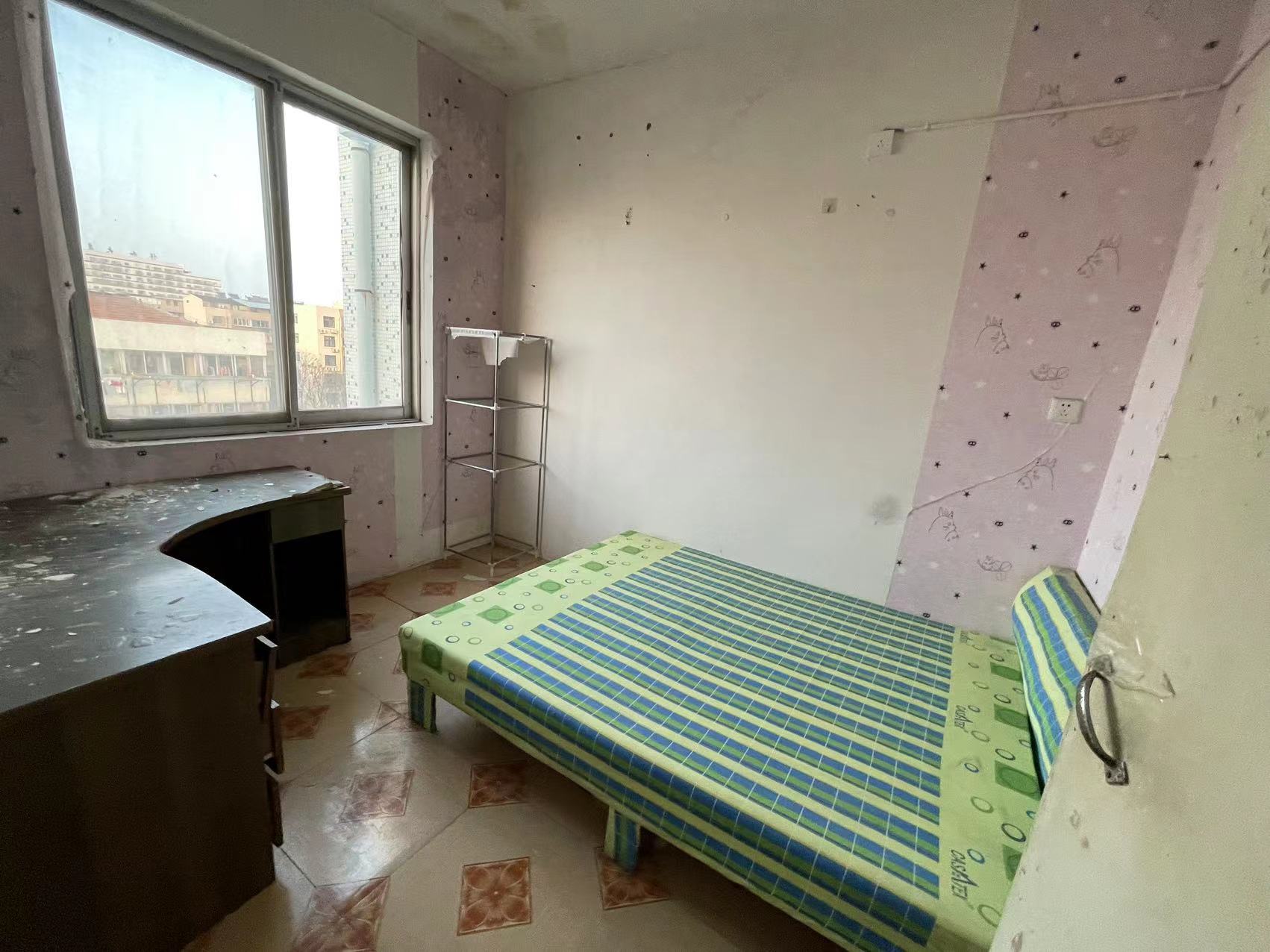 八角亭小区 4室2厅1卫 128.00m&sup2;