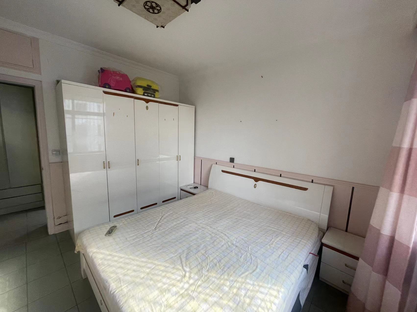 八角亭小区 3室2厅1卫 128.00m&sup2;
