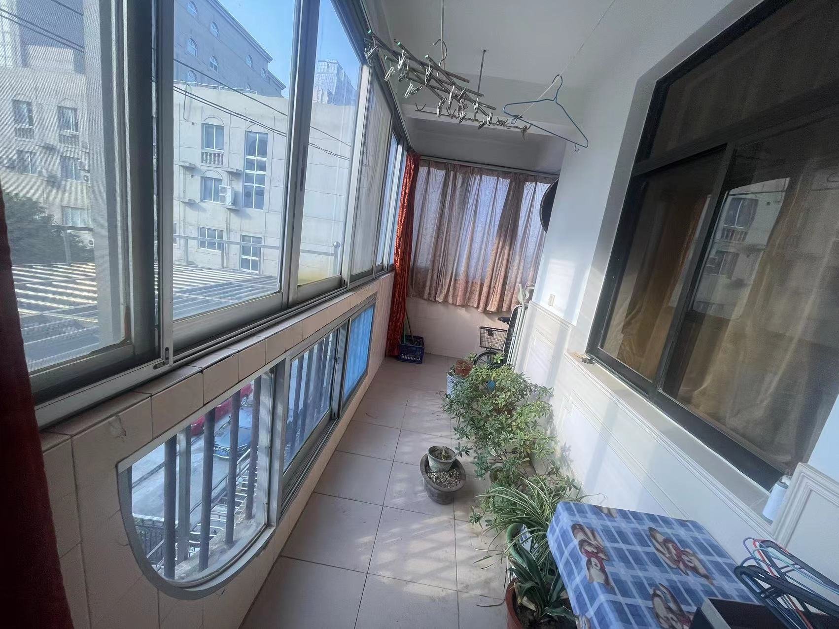 八角亭小区 3室2厅1卫 128.00m&sup2;
