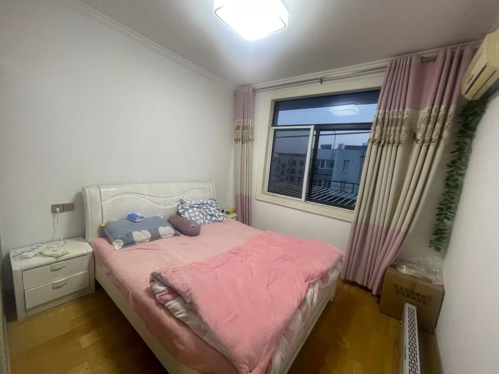 八角亭小区 3室2厅1卫 80m²