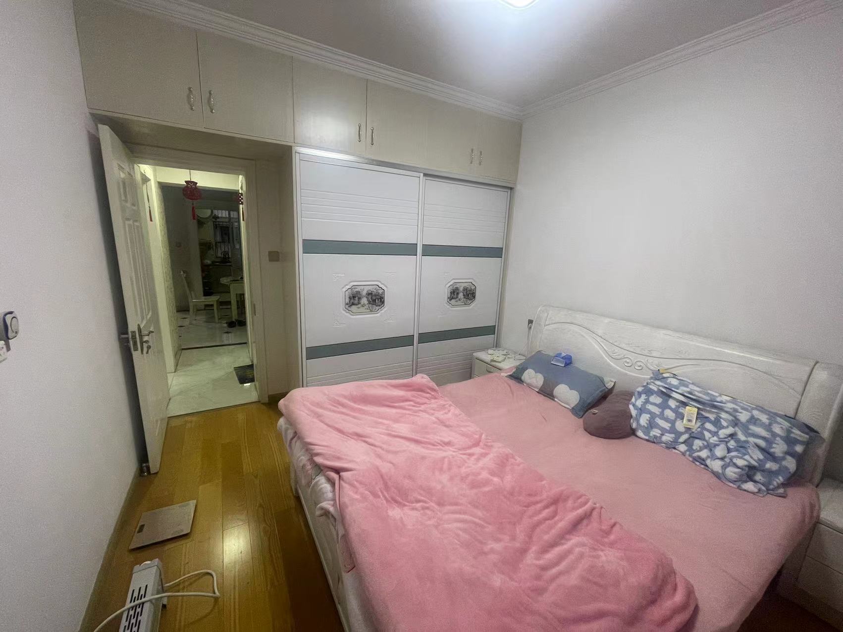 八角亭小区 3室2厅1卫 80m²