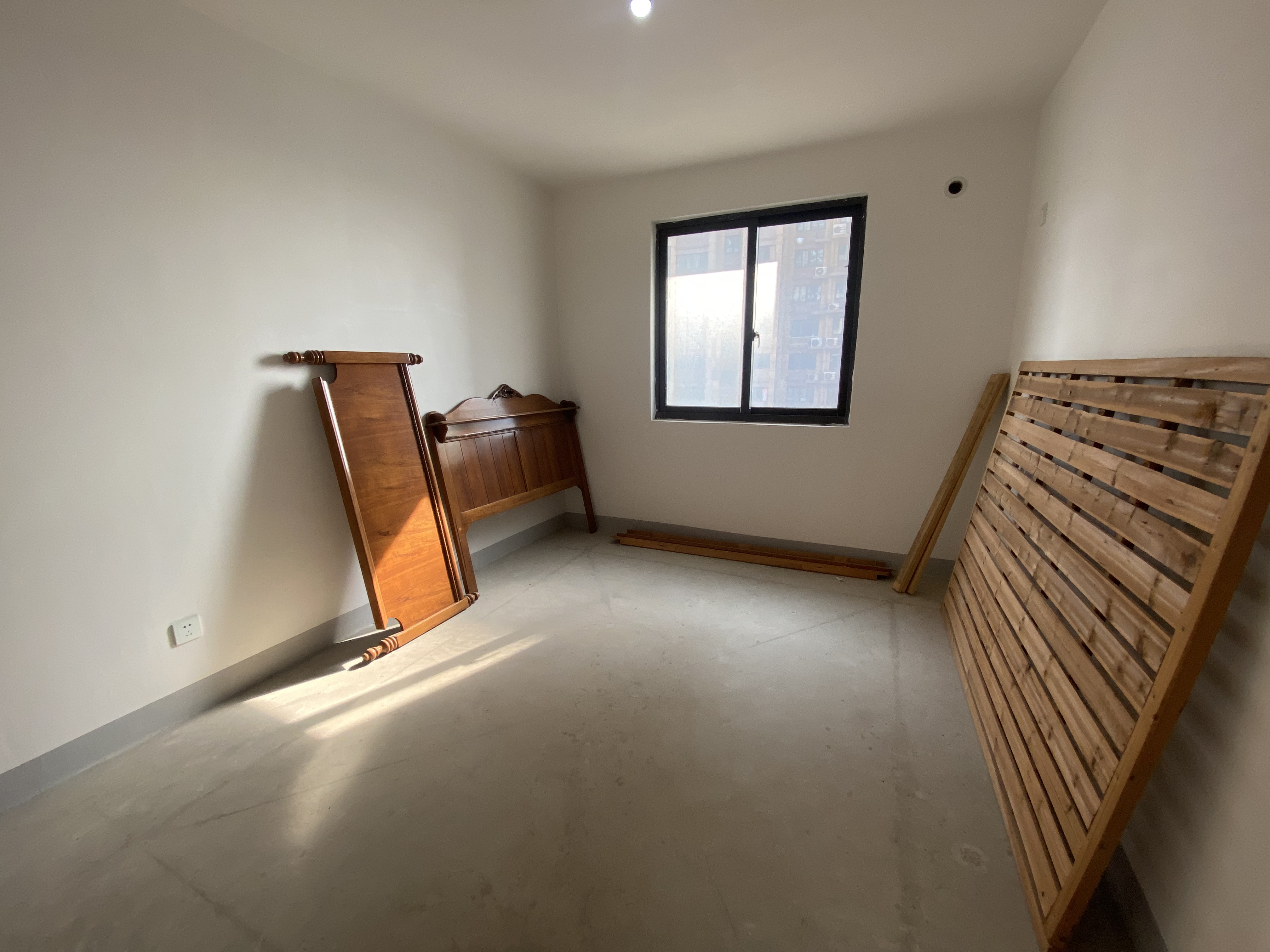 临江家园 3室2厅1卫 121.00m&sup2;