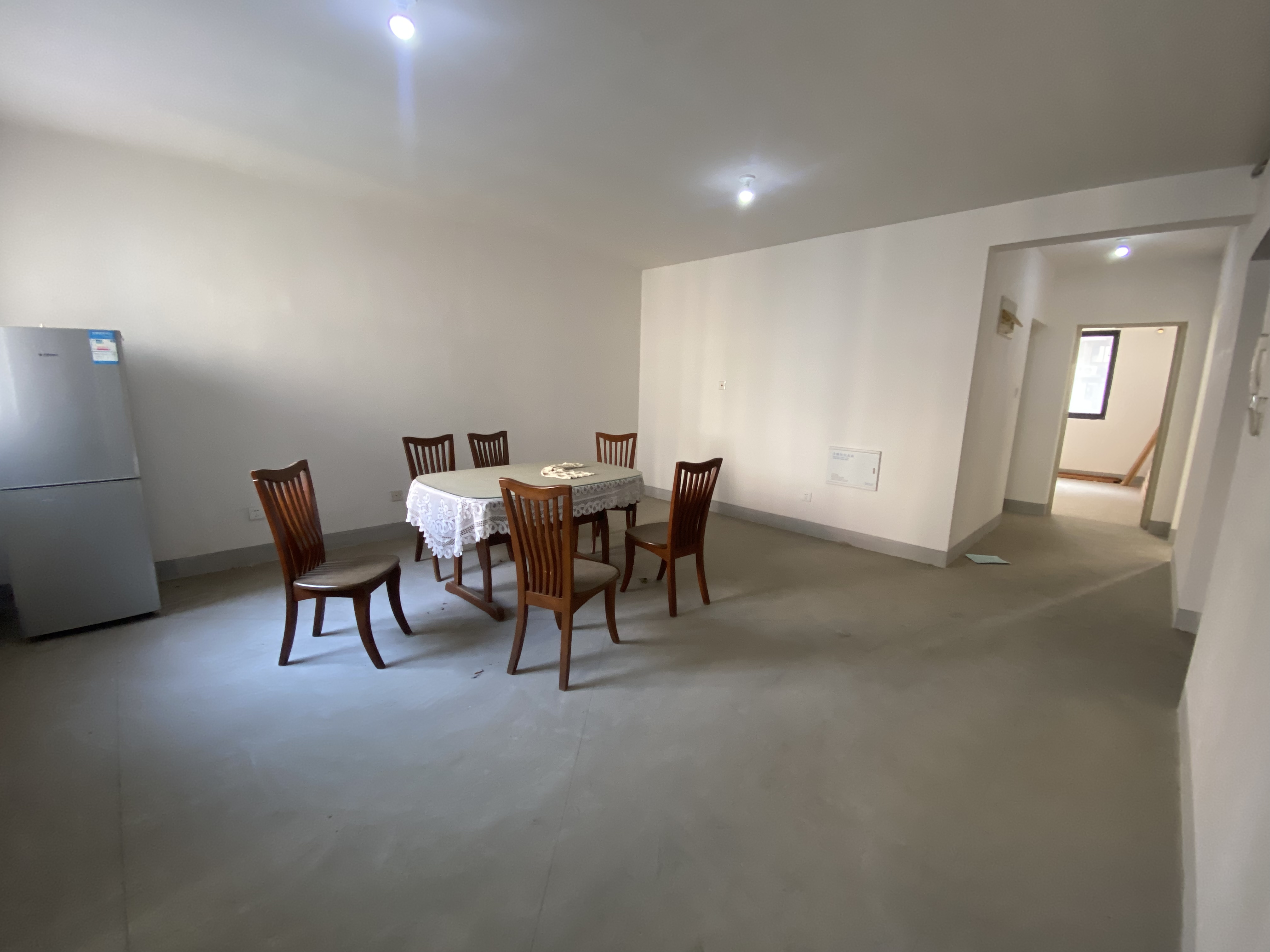 临江家园 3室2厅1卫 121.00m&sup2;