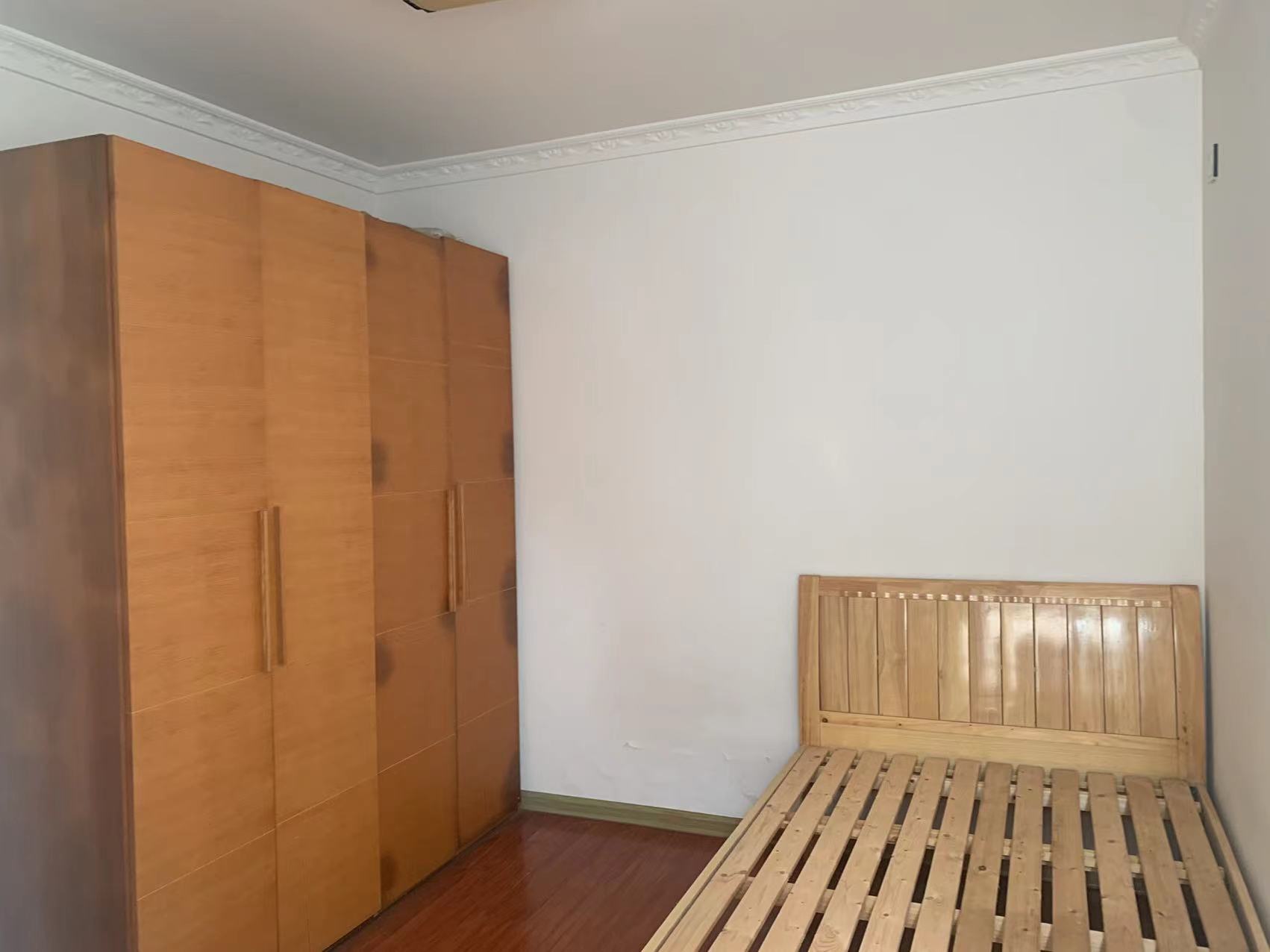 万通城 2室2厅1卫 100.00m&sup2;