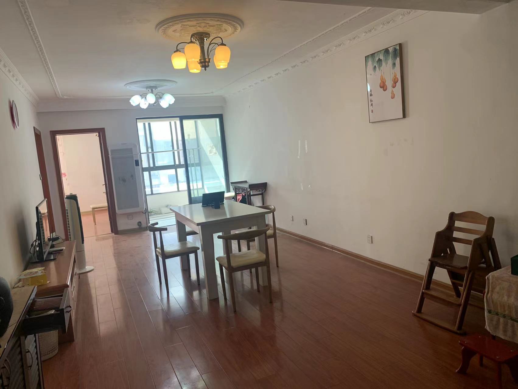 万通城 2室2厅1卫 93.60m²