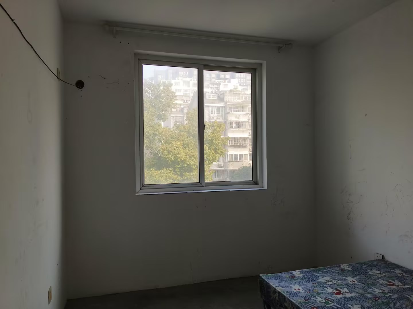 民安花苑 3室2厅1卫 100m&sup2;