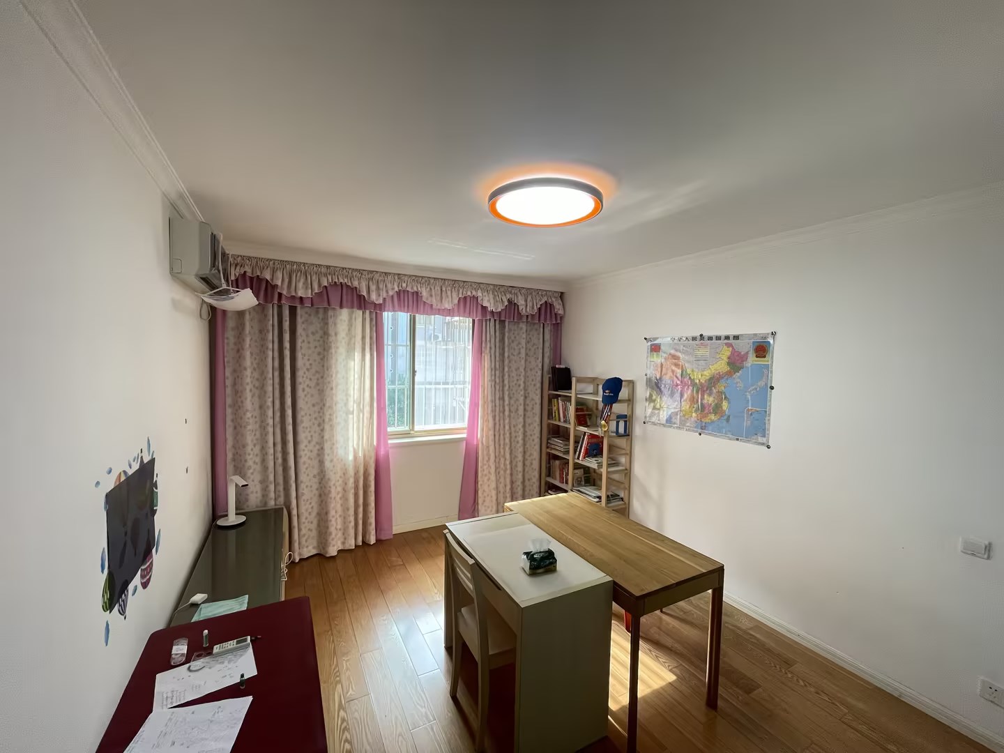 天都花苑 3室2厅2卫 145.23m&sup2;