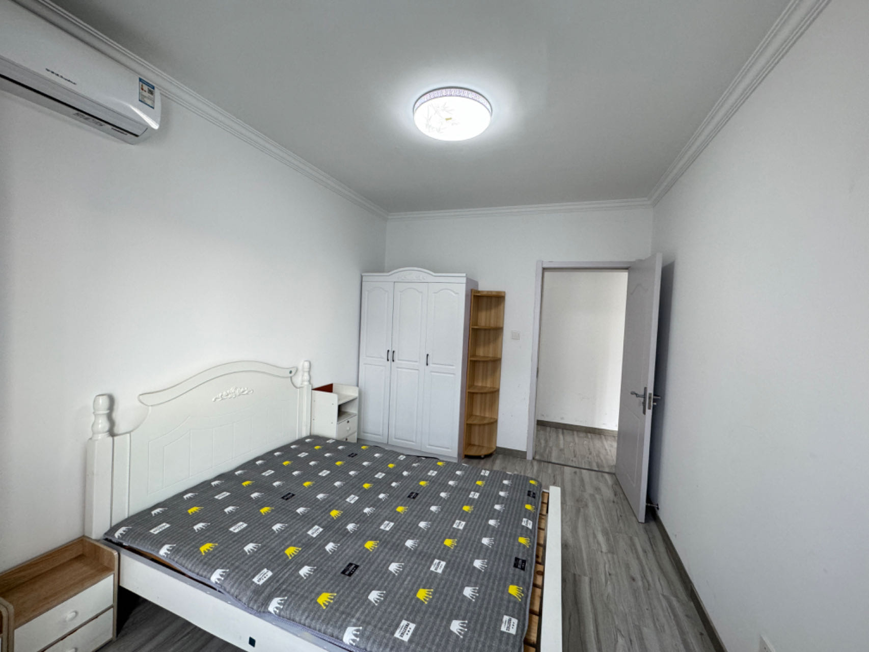 保利香槟国际 3室2厅1卫 115m&sup2;
