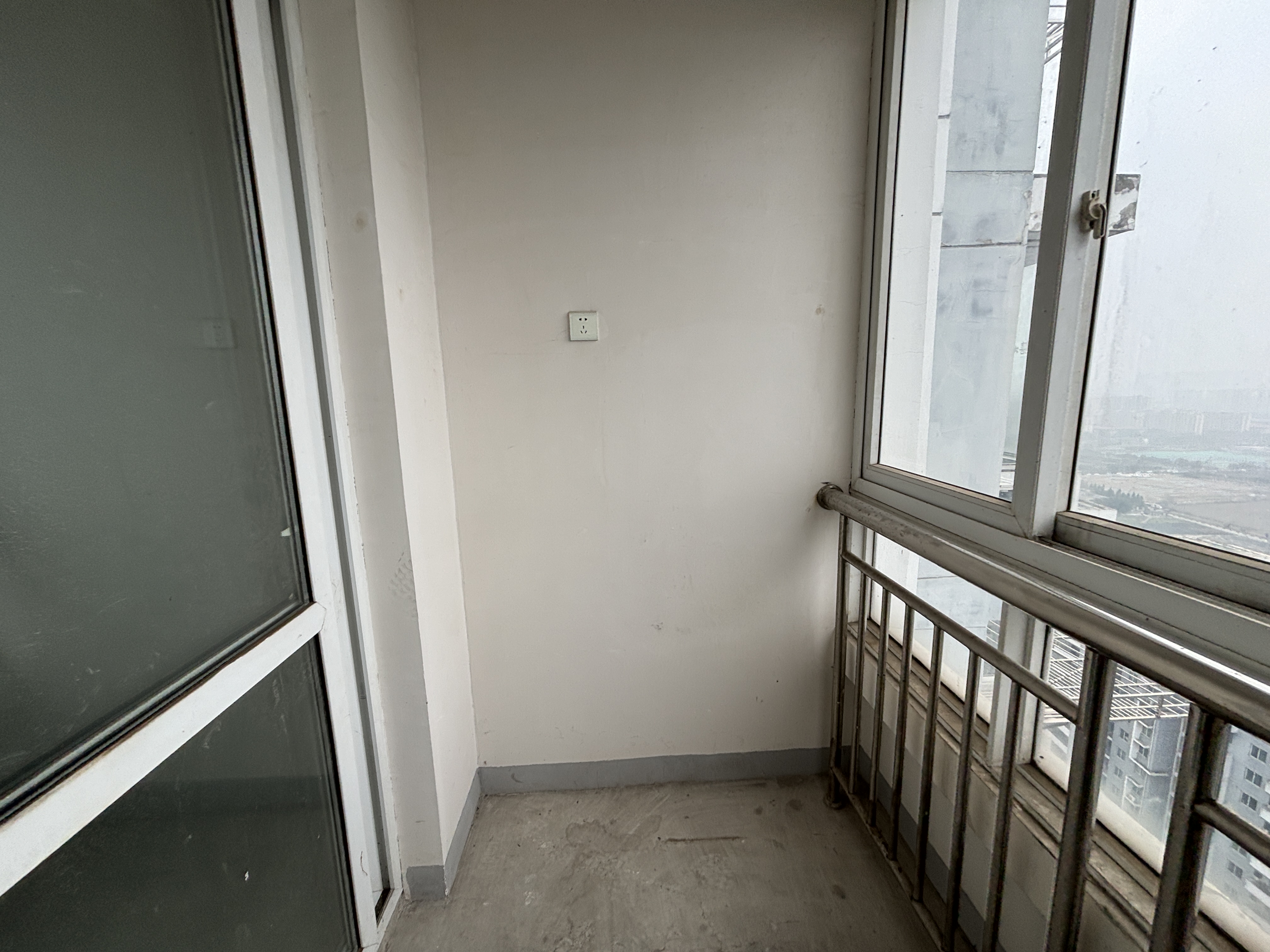 惠泽苑 3室1厅1卫 103m&sup2;