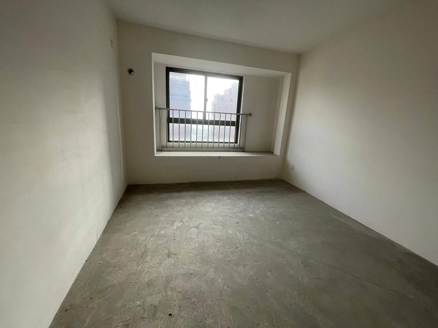万濠星城 3室2厅2卫 128m&sup2;