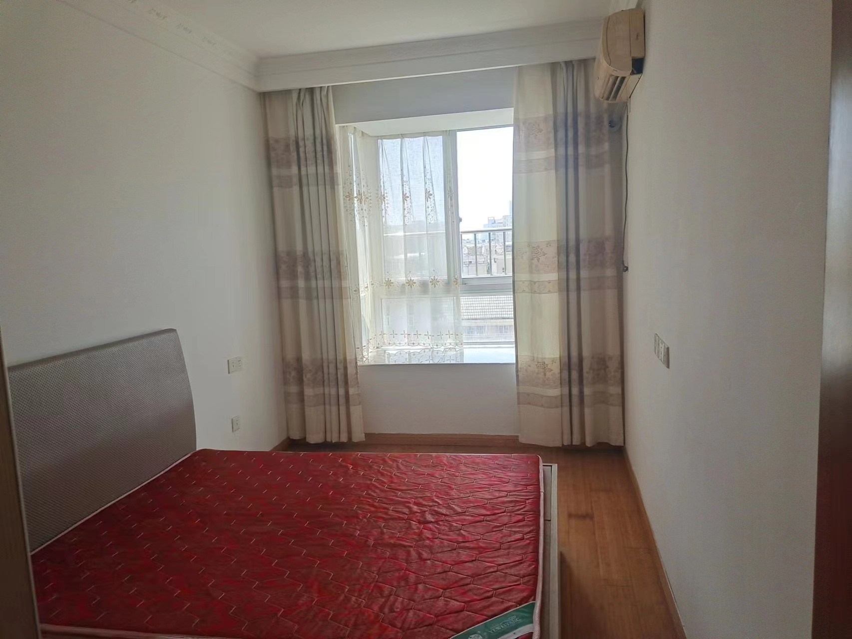 天熹苑 3室2厅1卫 108m&sup2;