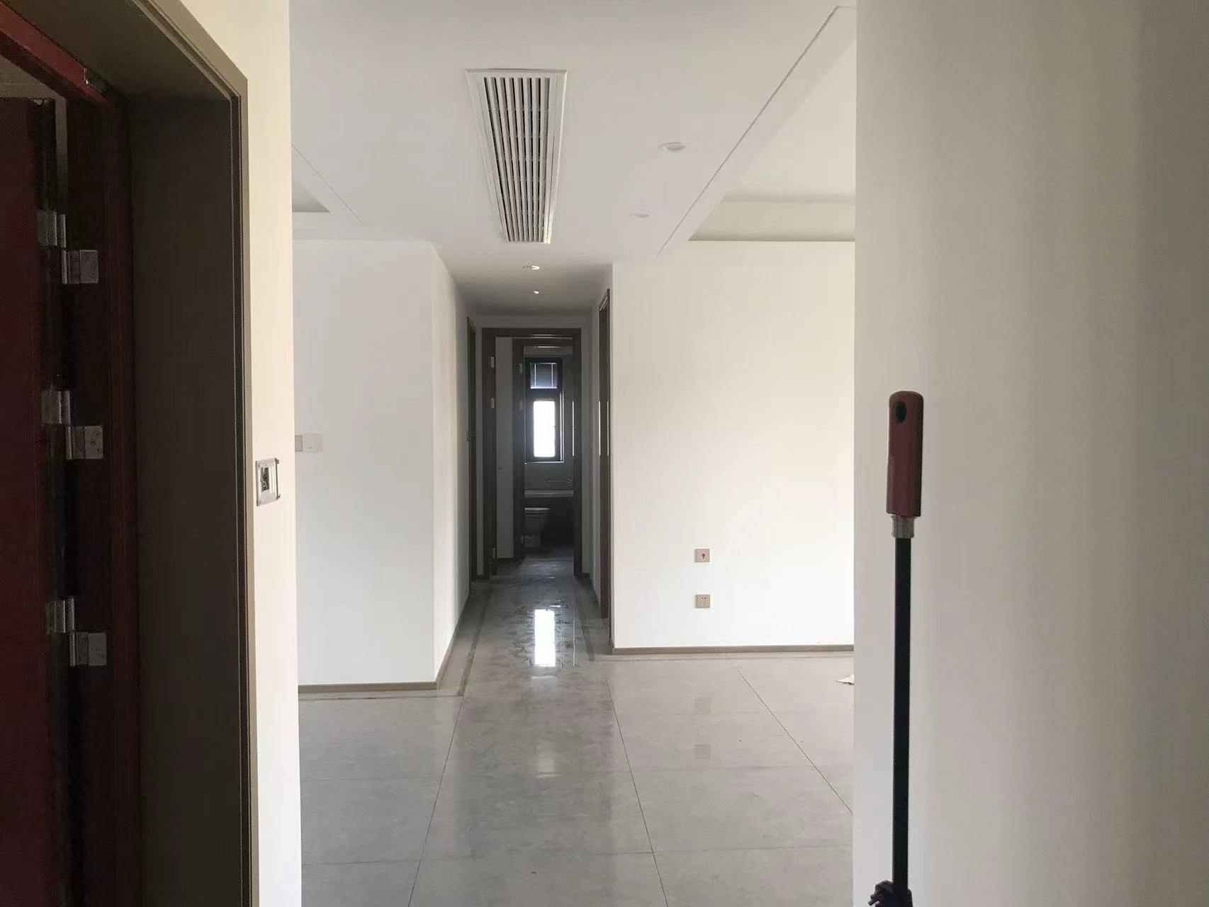 珑府 4室2厅2卫 143m&sup2;