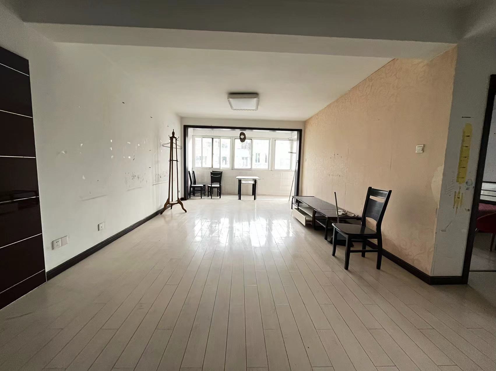 新通海大厦 2室2厅1卫 173.47m&sup2;
