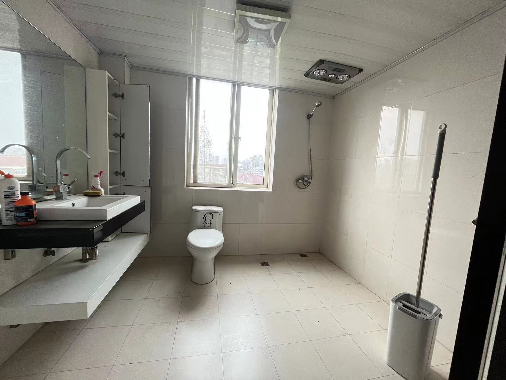 新通海大厦 2室2厅1卫 173.47m&sup2;