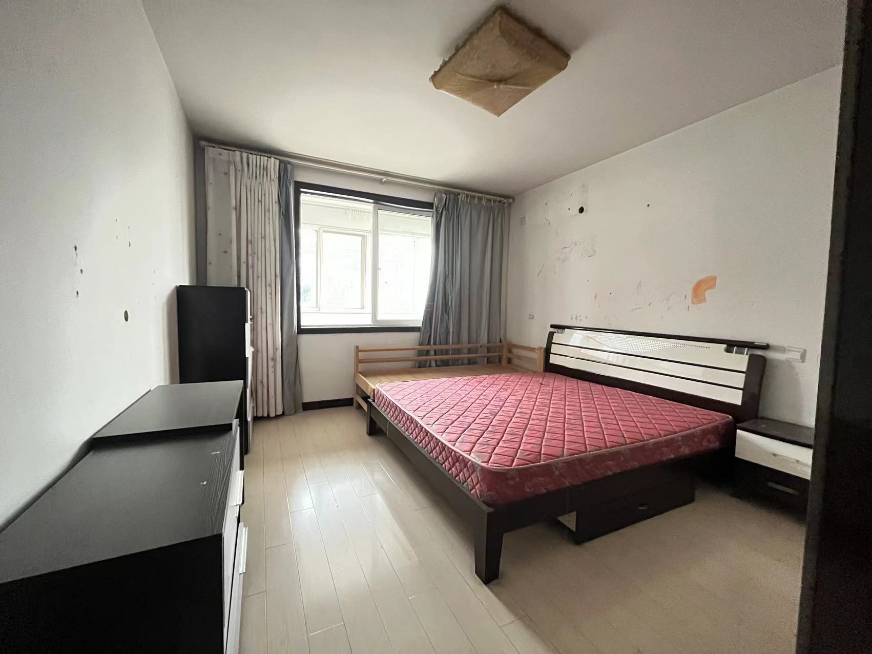 新通海大厦 2室2厅1卫 173.47m&sup2;