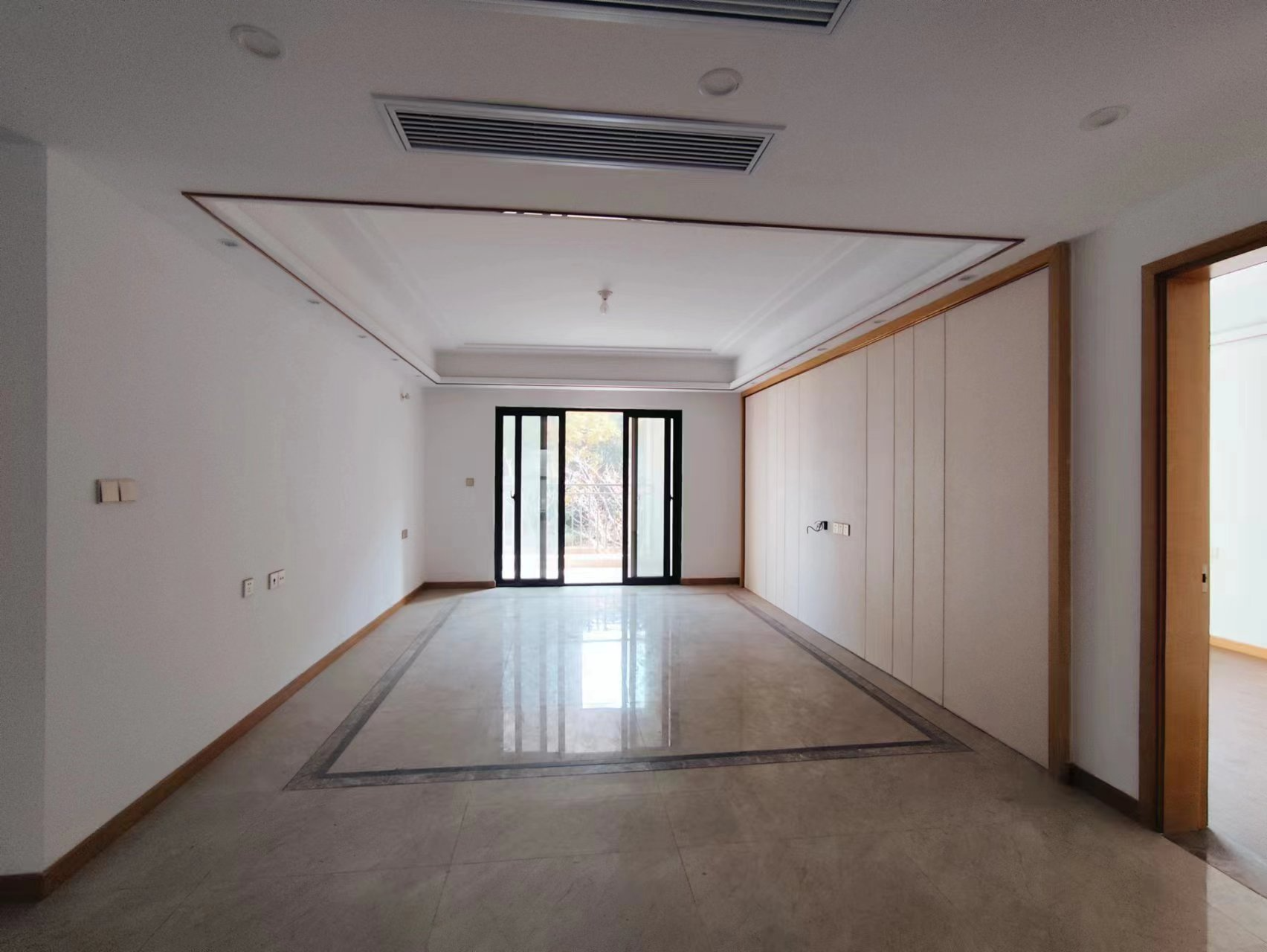 中南世纪花城三期 4室0厅0卫 178.00m²