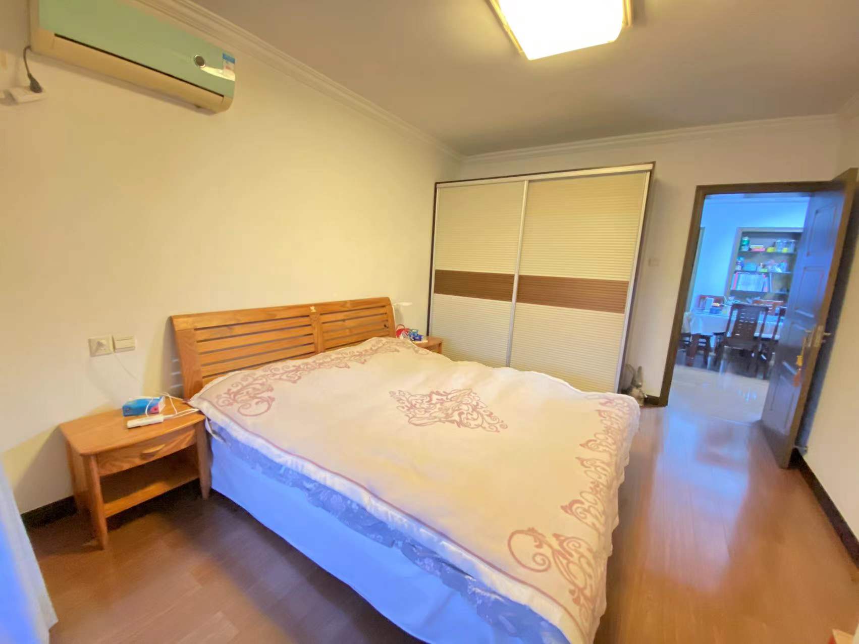 光明南村 4室2厅1卫 96m&sup2;
