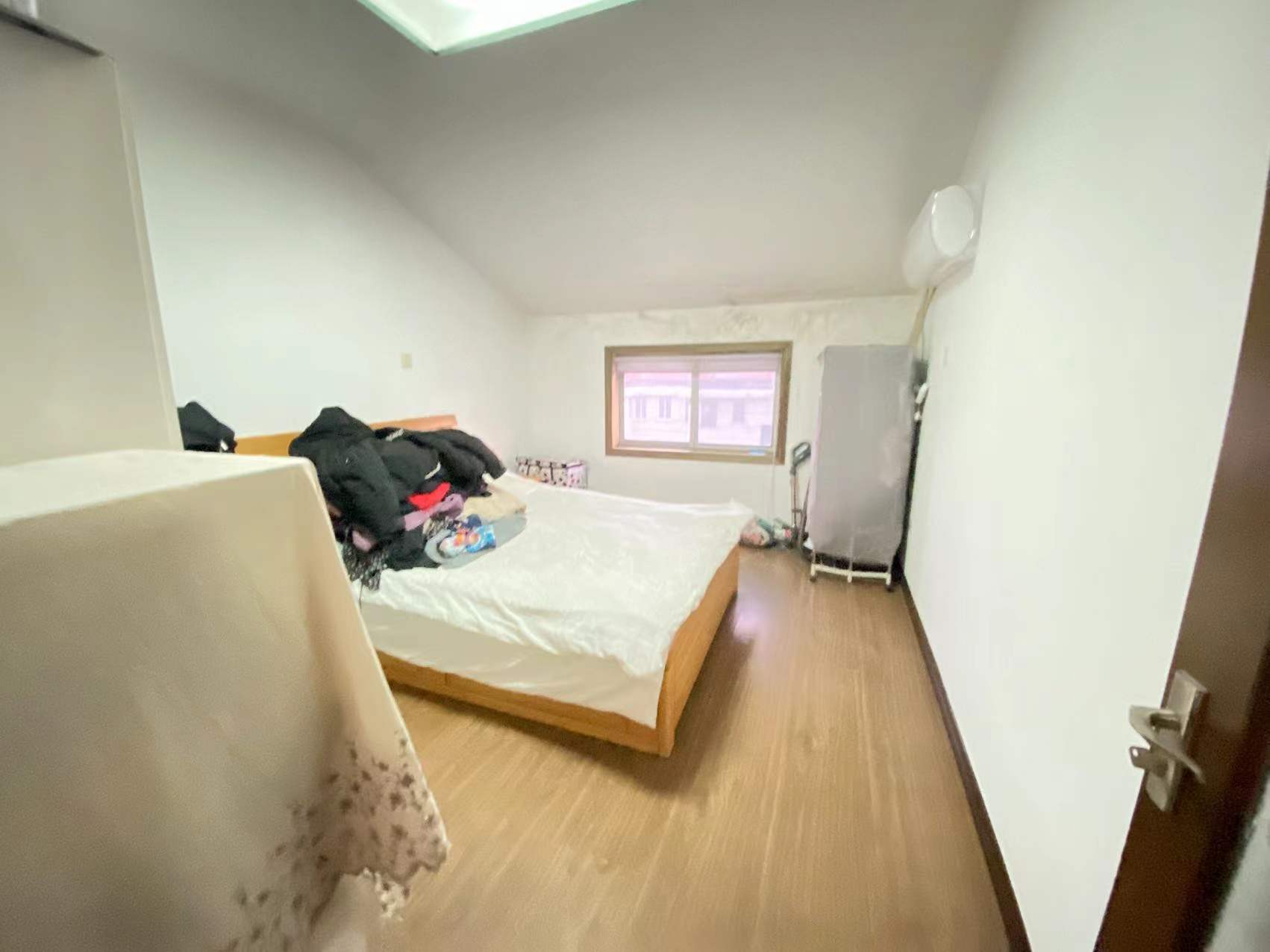 光明南村 4室2厅1卫 96m&sup2;