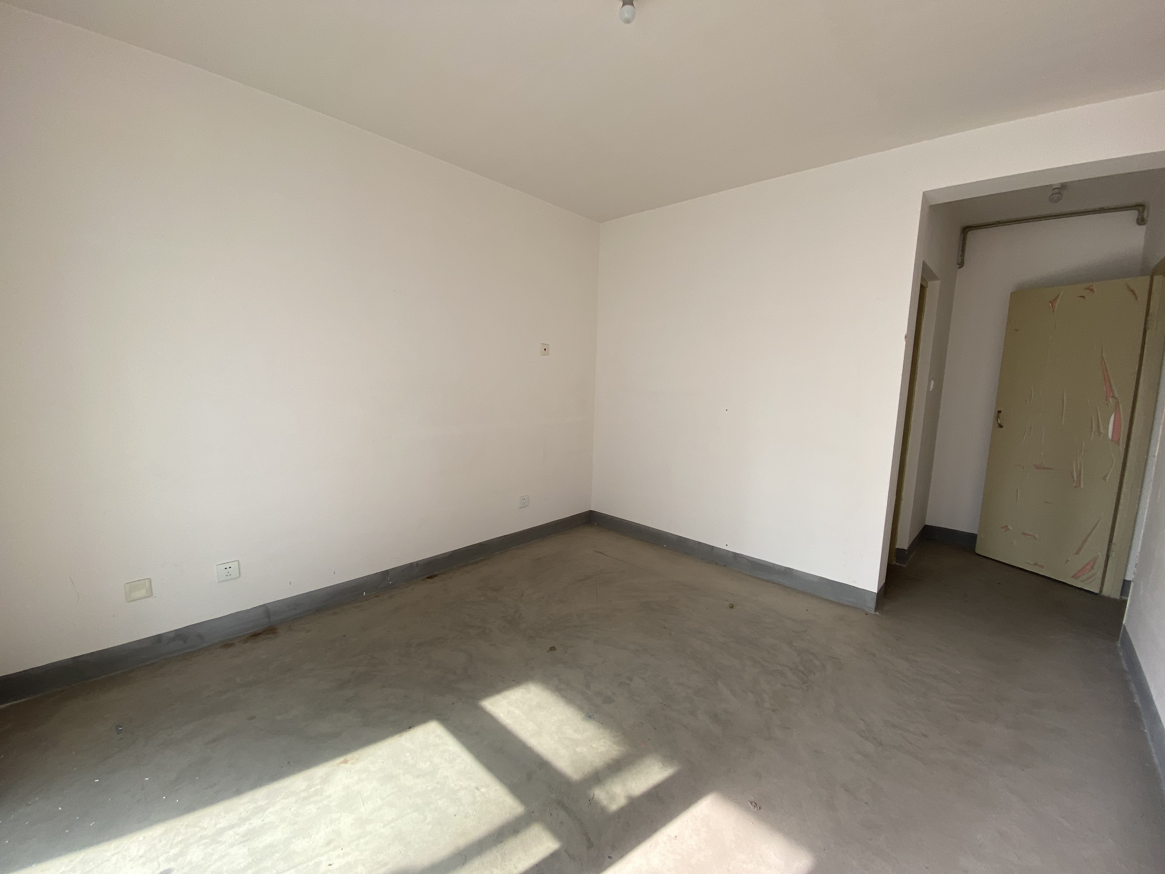 临江家园 3室2厅1卫 121.00m&sup2;