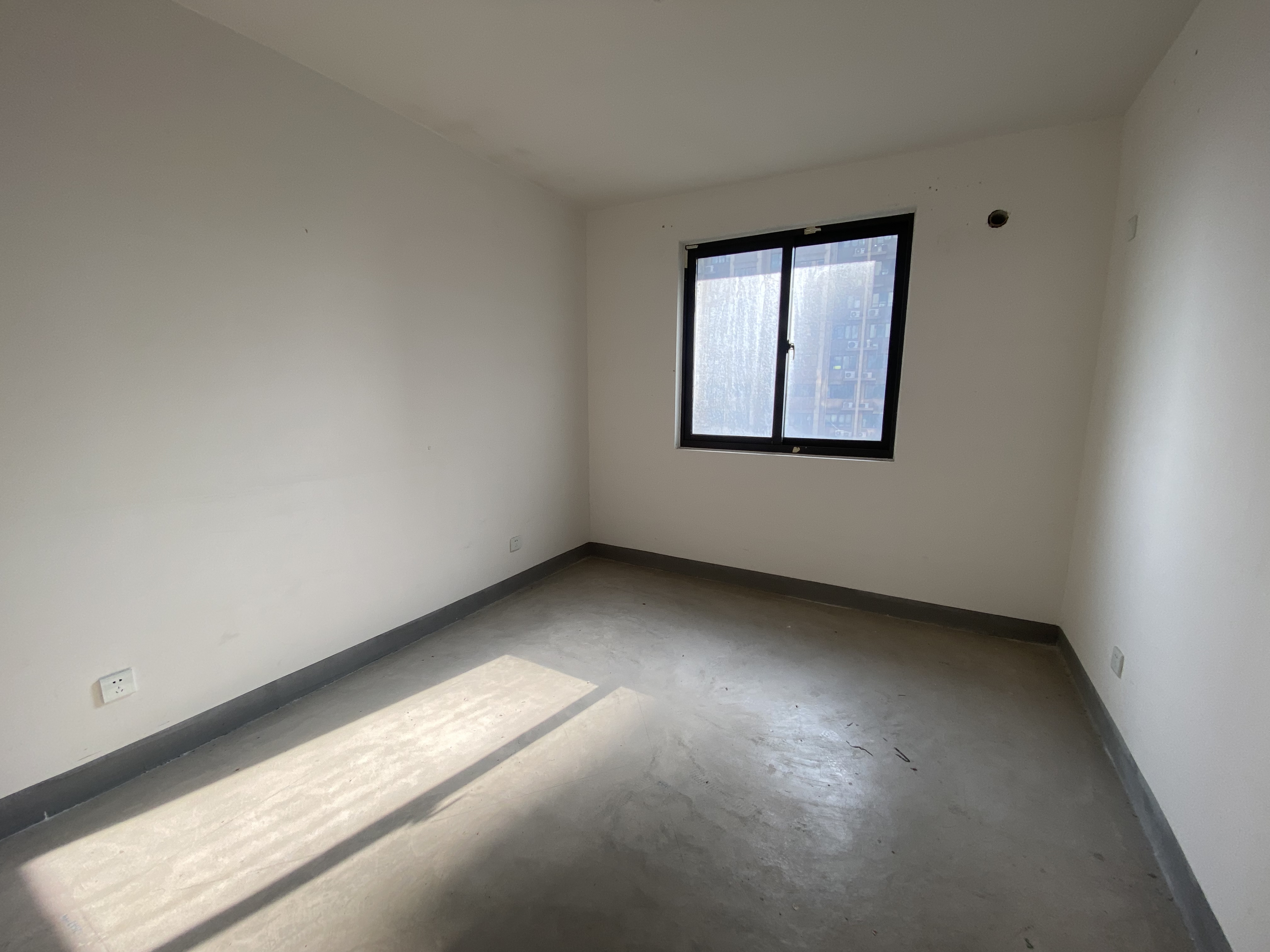 临江家园 3室2厅1卫 121.00m&sup2;