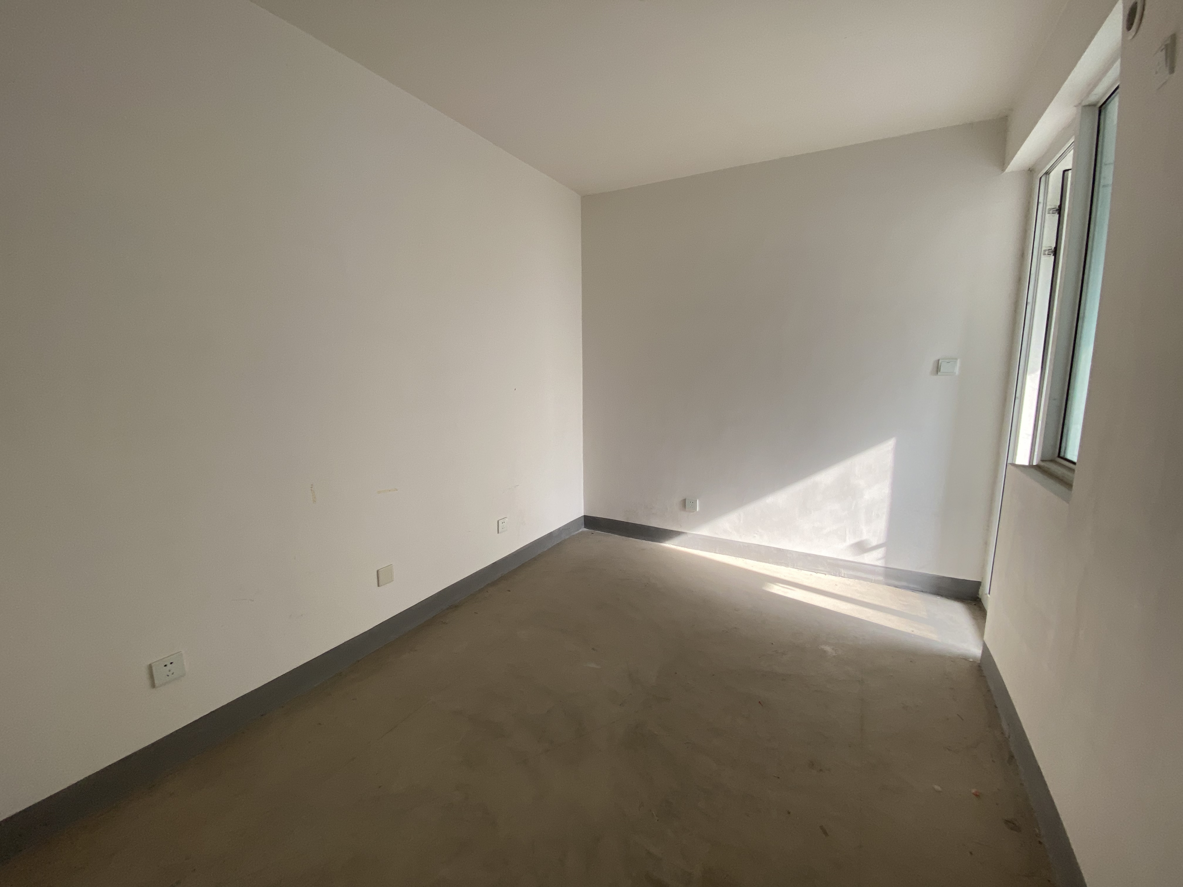 临江家园 3室2厅1卫 121.00m&sup2;