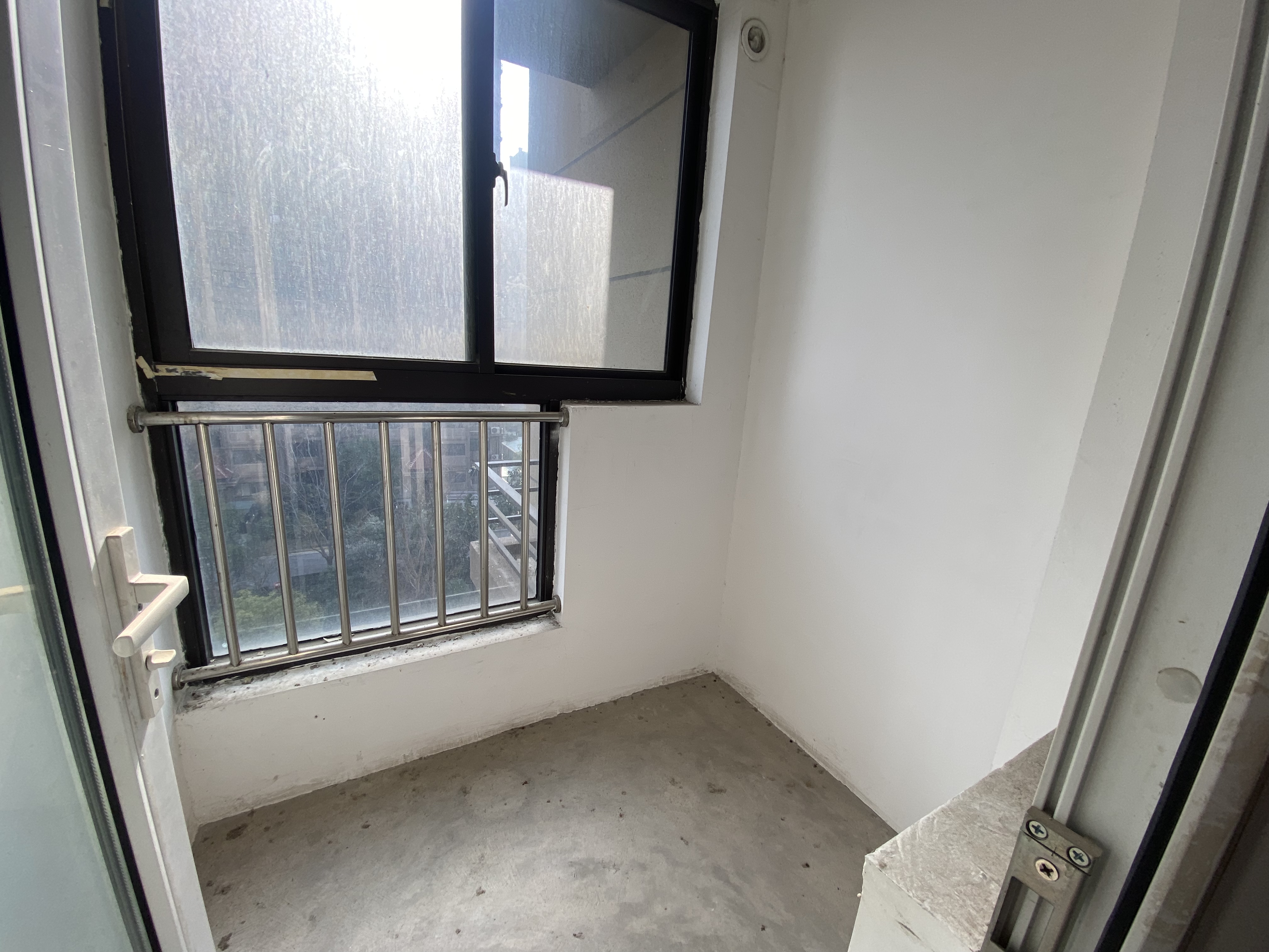 临江家园 3室2厅1卫 121.00m&sup2;